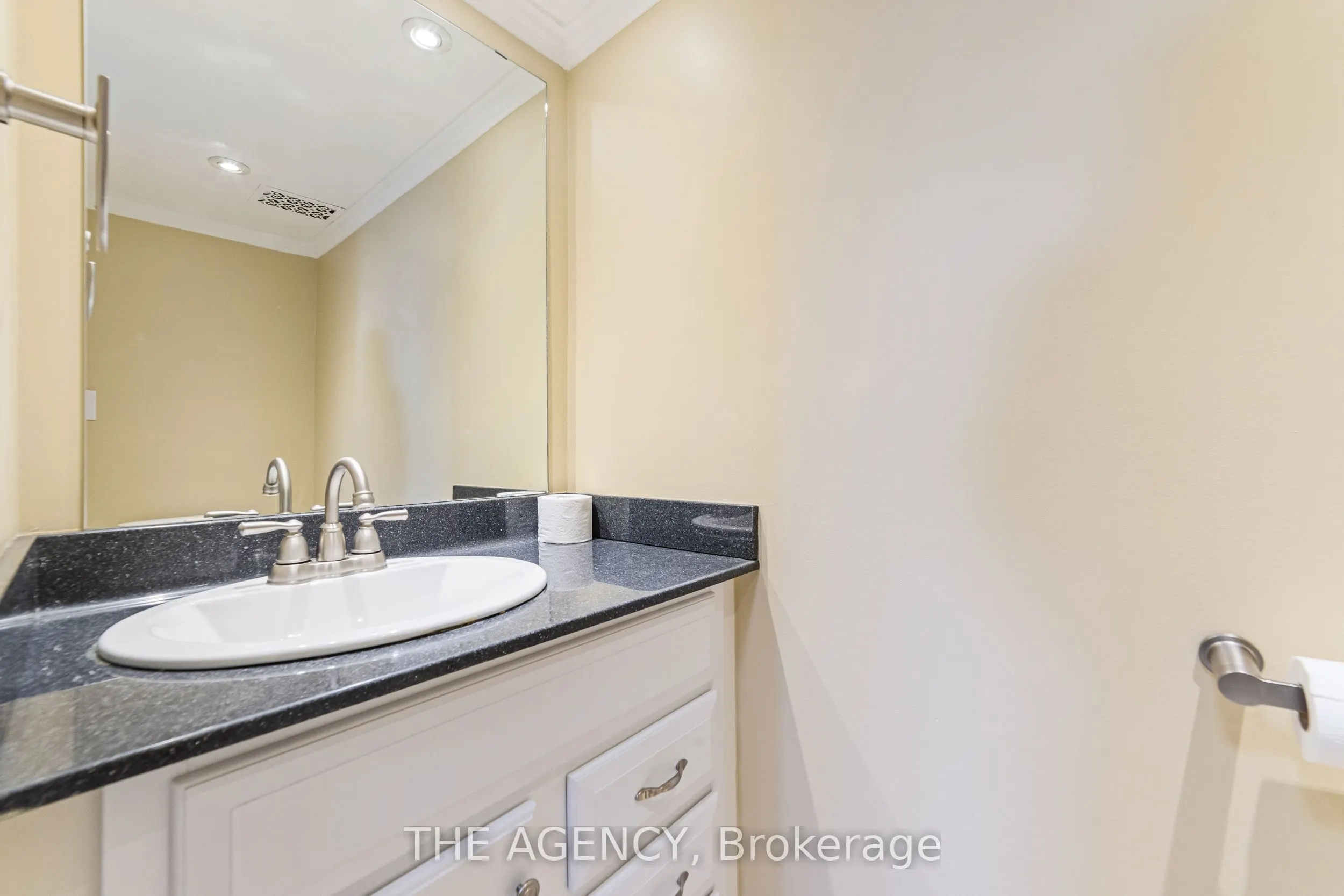 500 Green Road, #1012