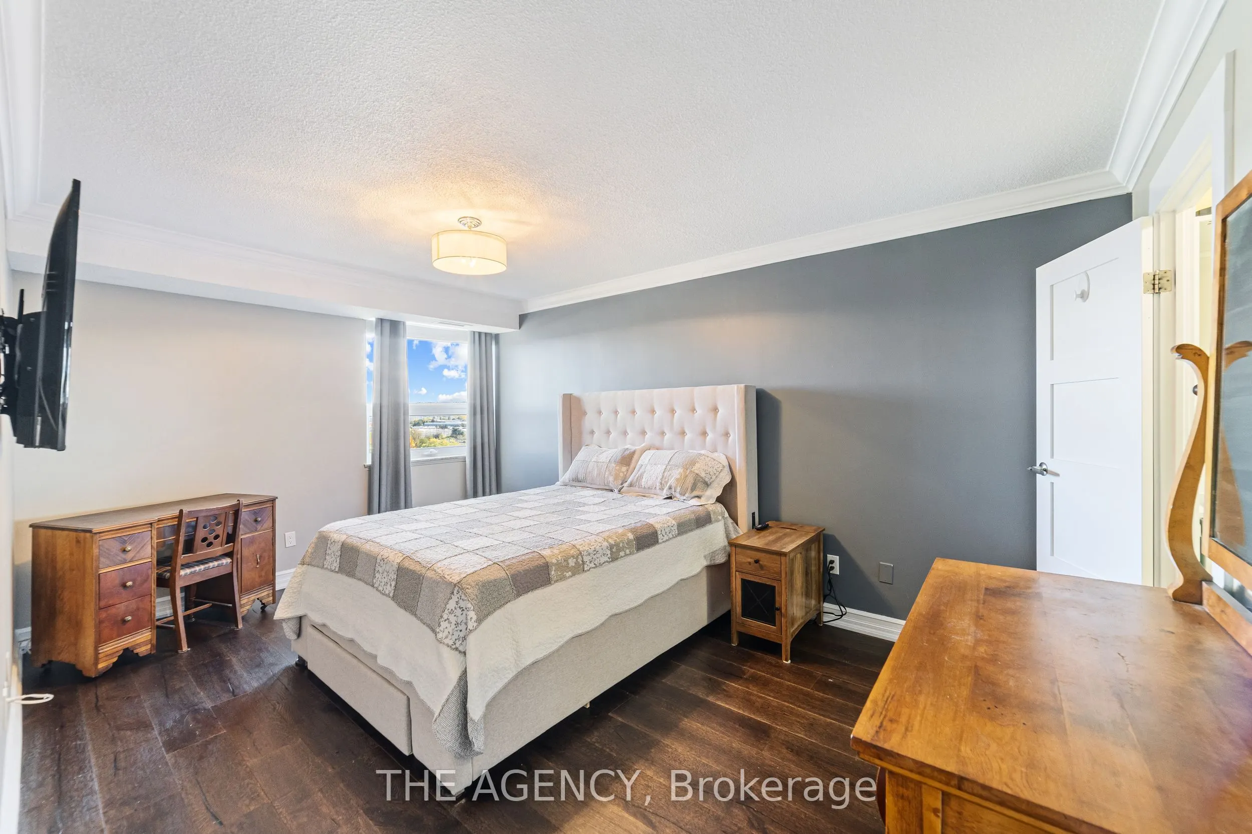 500 Green Road, #1012