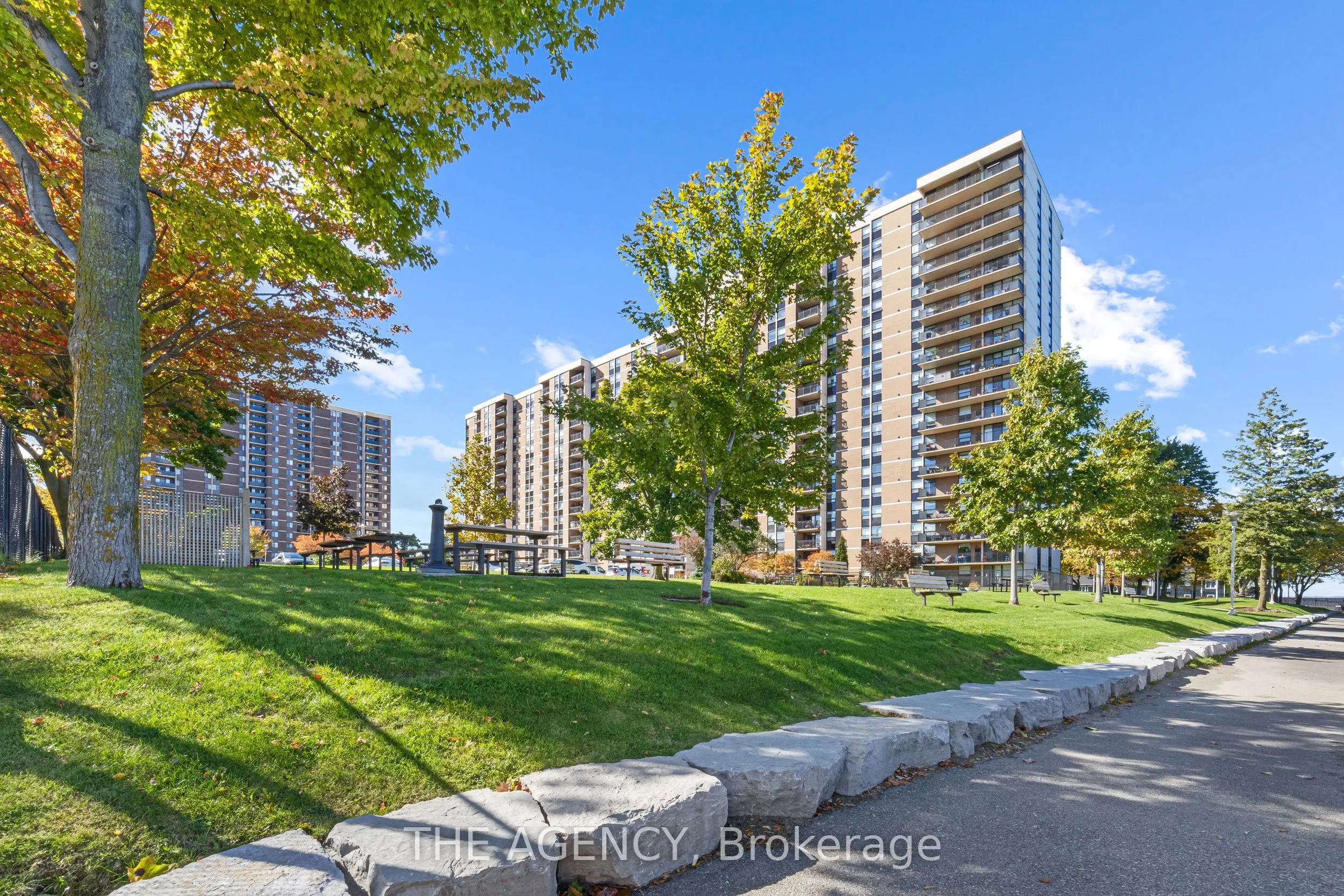 500 Green Road, #1012