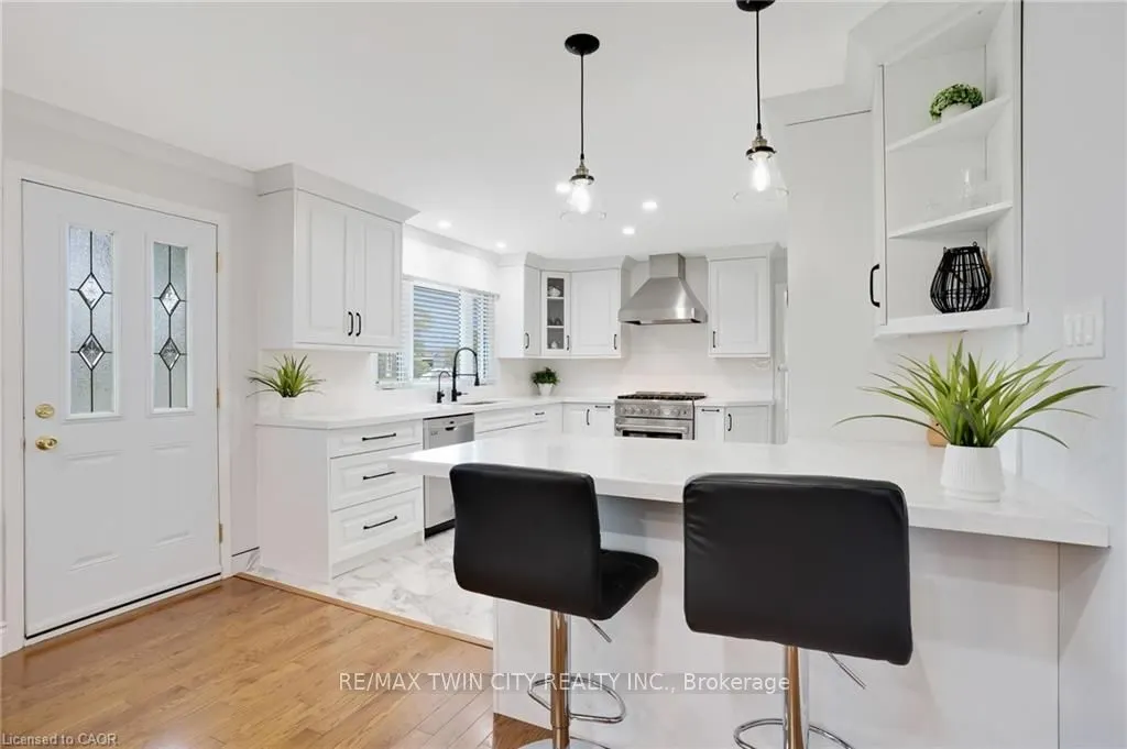 7011 Wellington Rd 124 Road