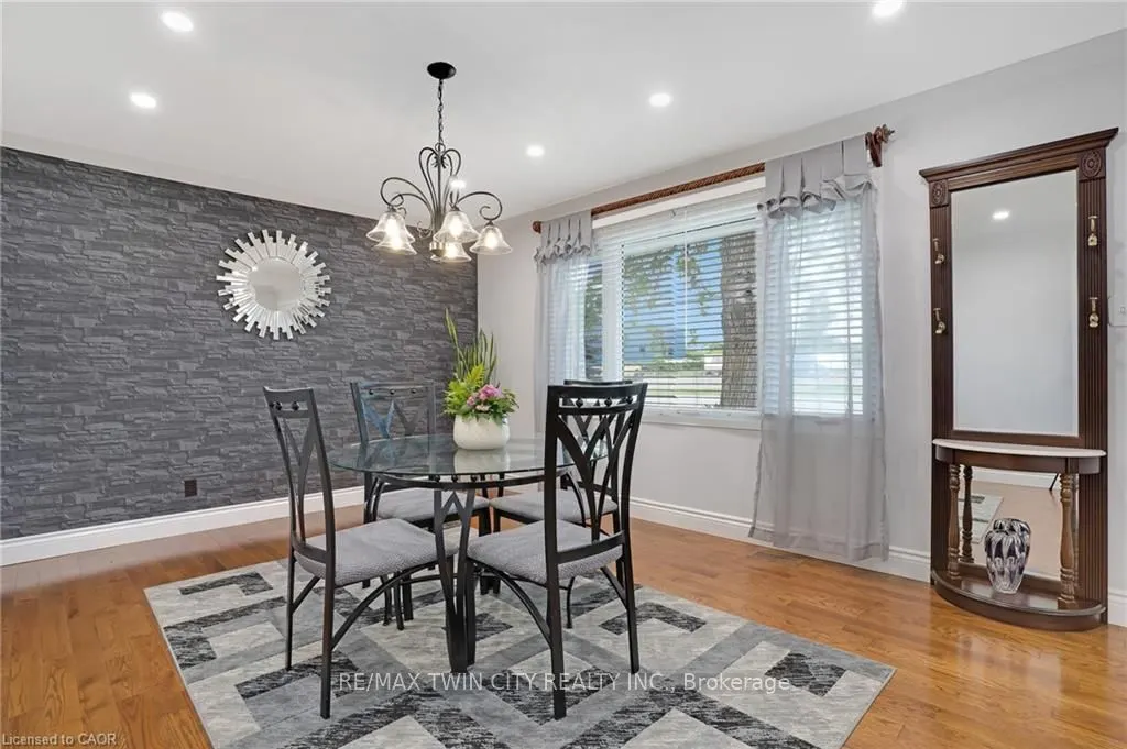 7011 Wellington Rd 124 Road