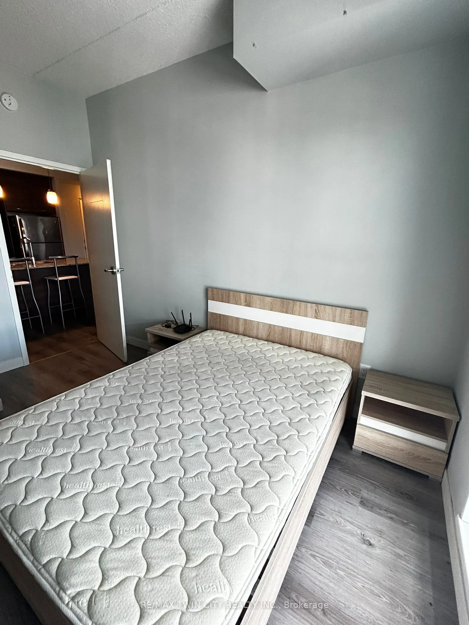 318 Spruce Street, #1604