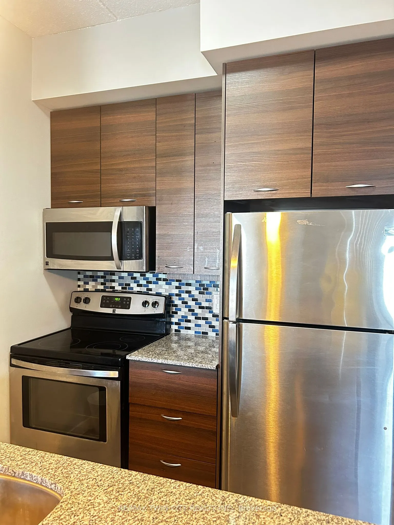 318 Spruce Street, #1604