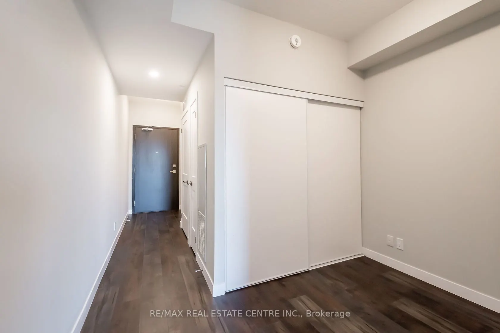 15 Queen Street S, #1503