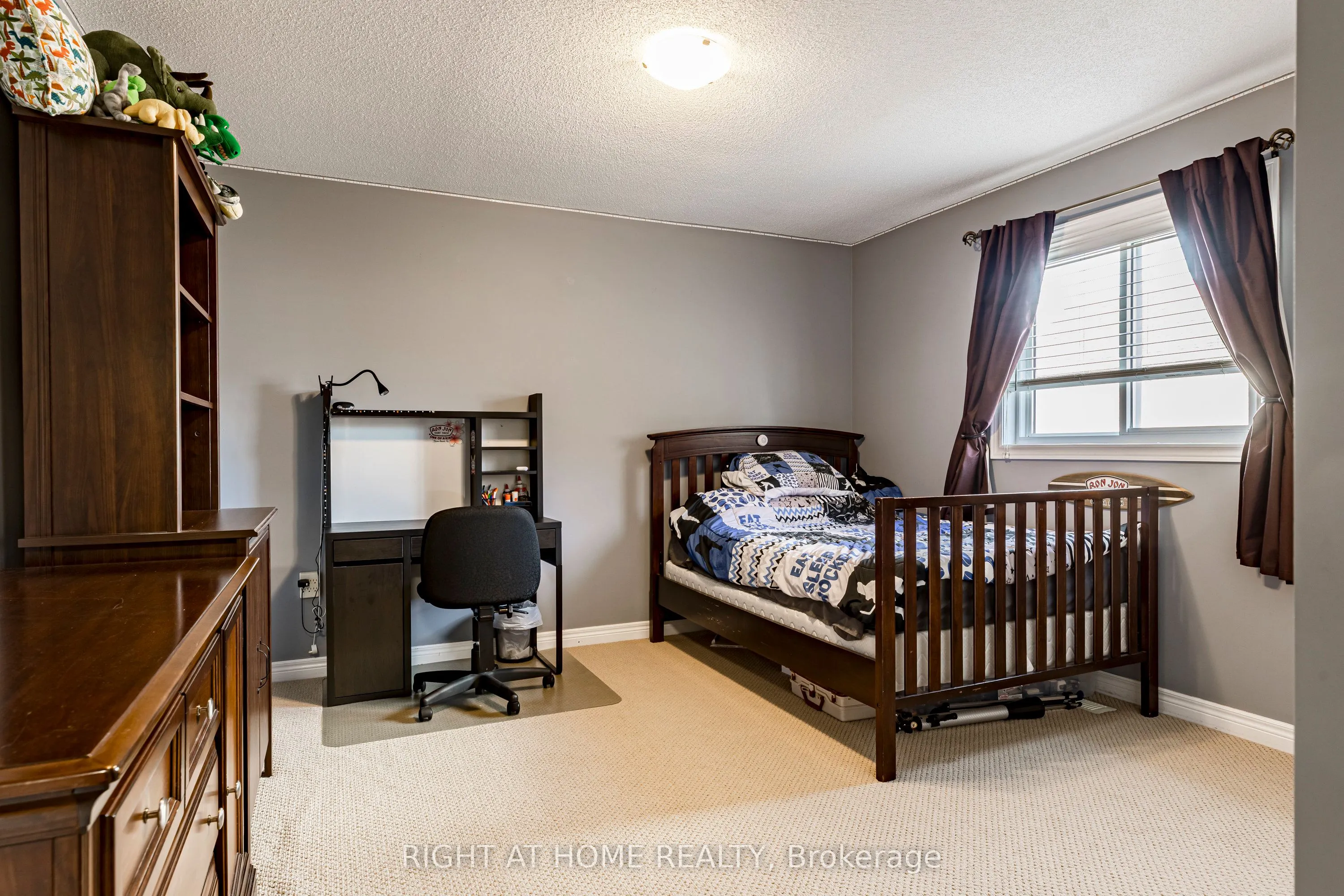 28 Springbreeze Heights W