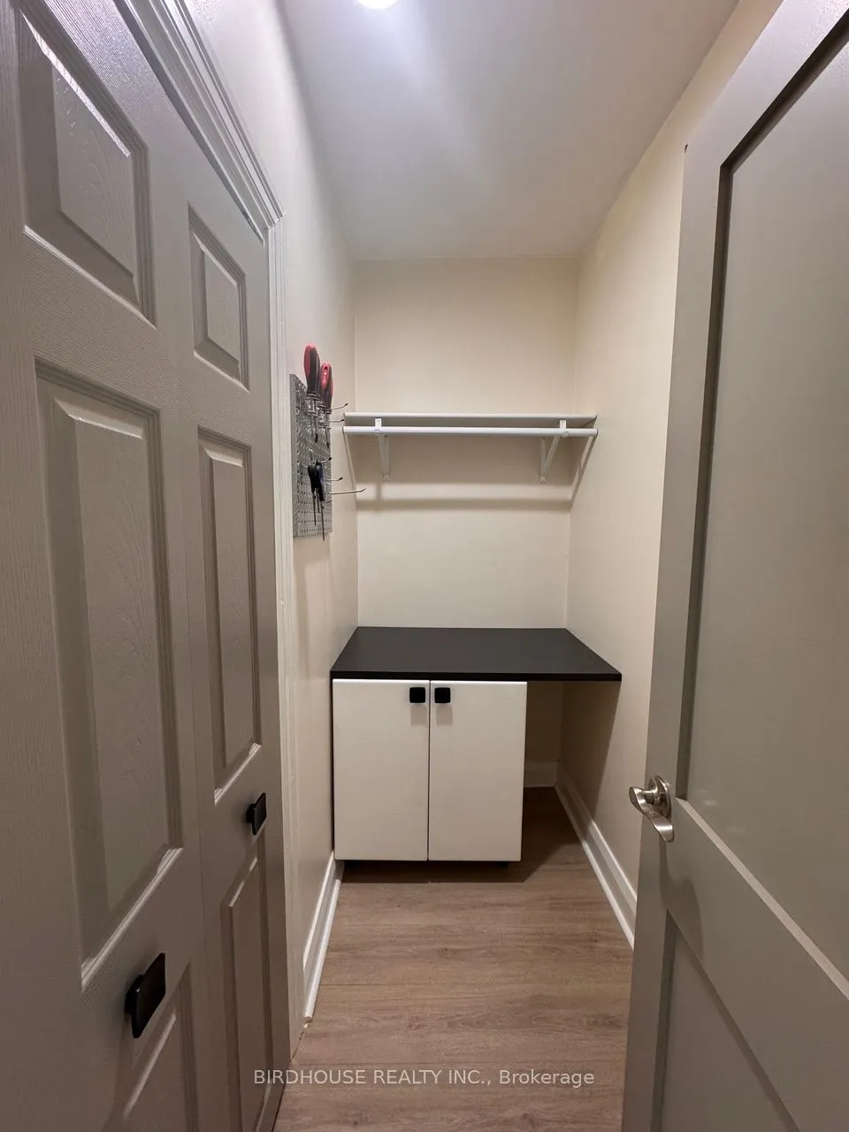 134 Kent Street W, #1