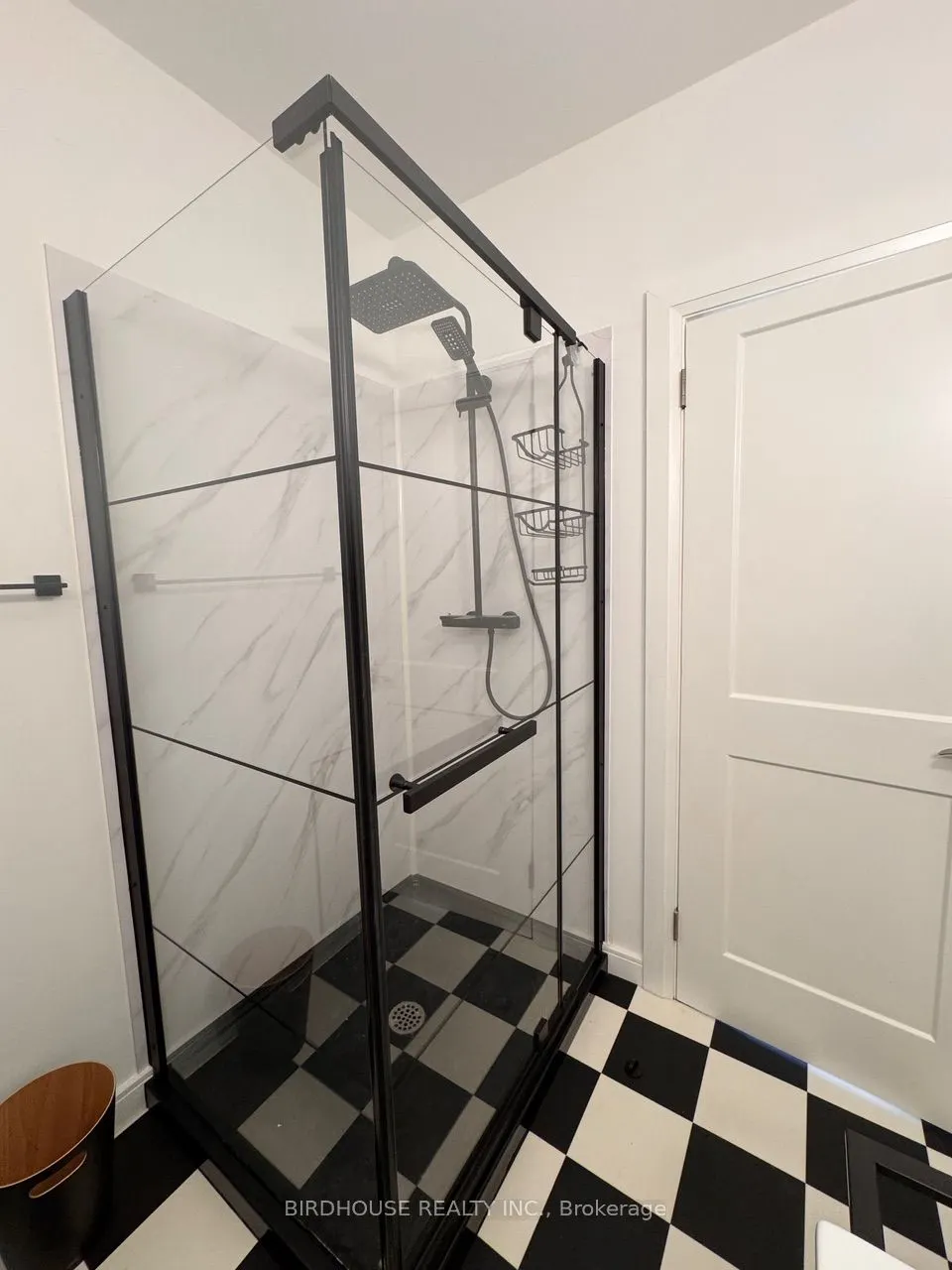 134 Kent Street W, #1