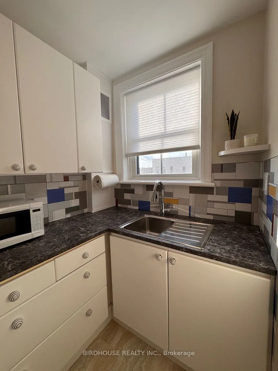 134 Kent Street W, #1