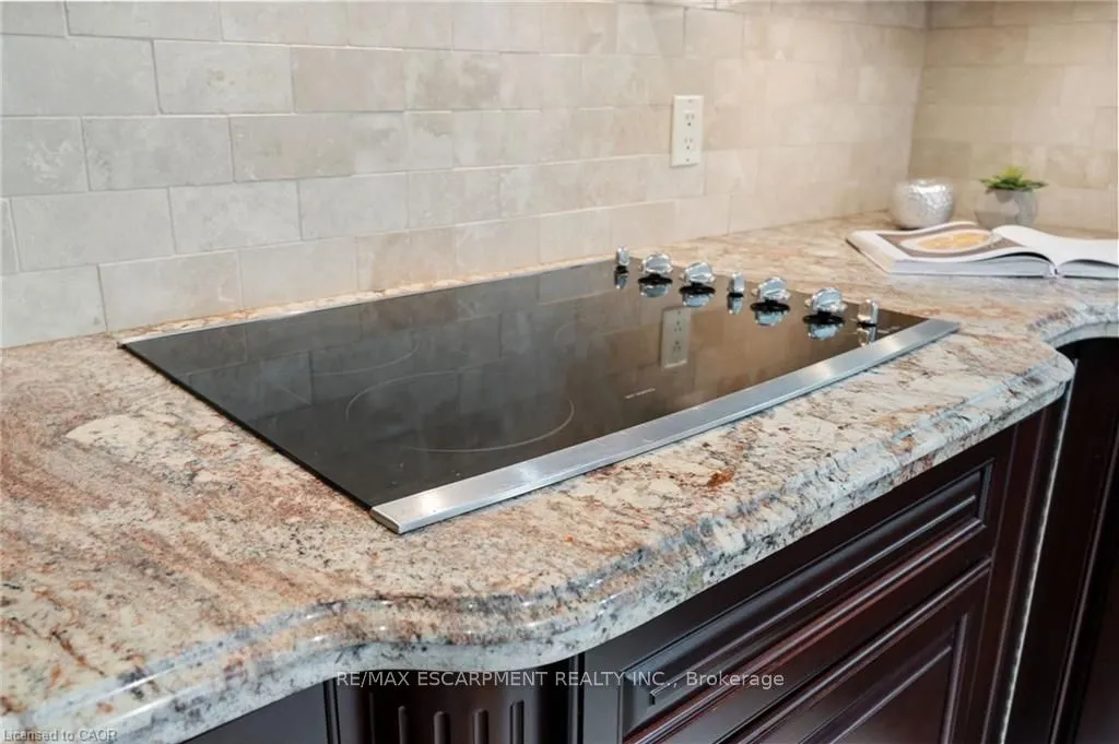 5126 Chippewa Road E