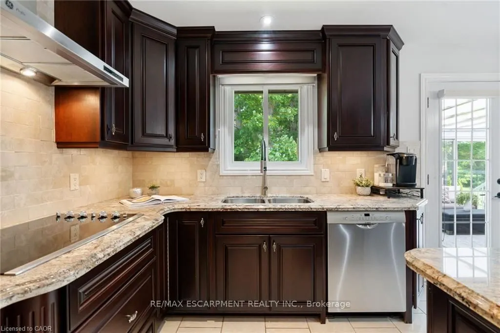 5126 Chippewa Road E