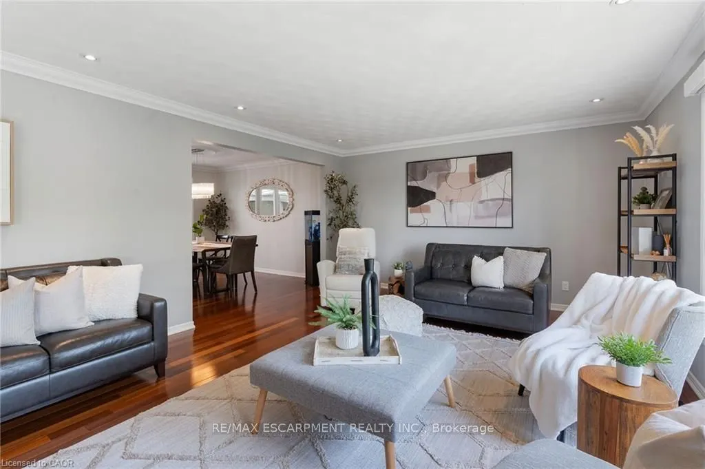 5126 Chippewa Road E