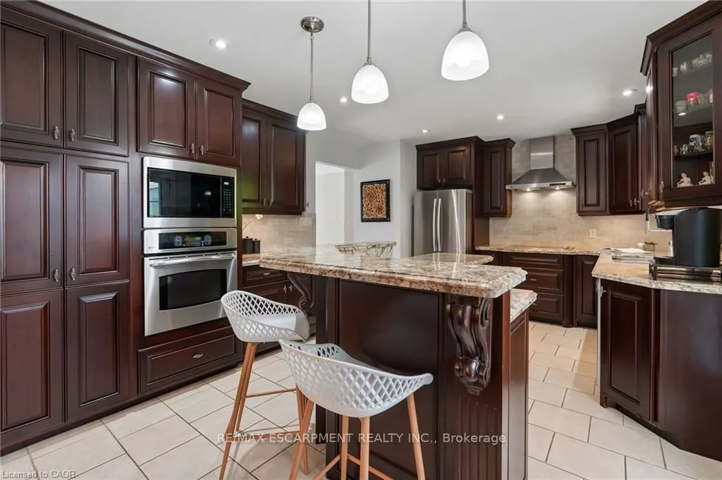 5126 Chippewa Road E