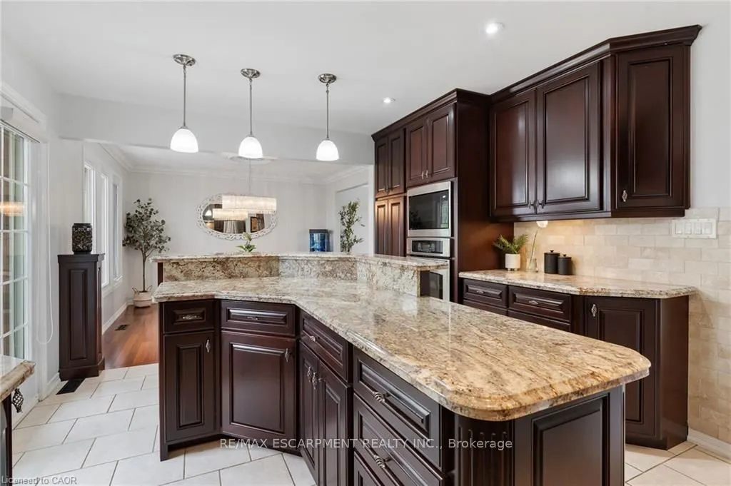 5126 Chippewa Road E