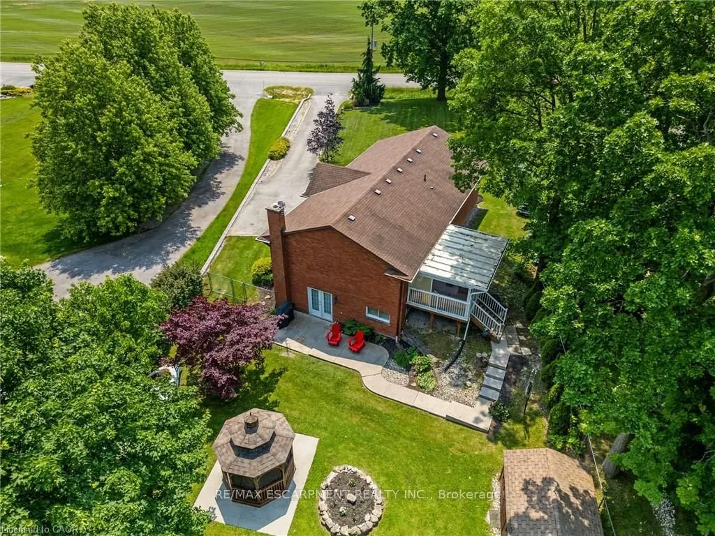 5126 Chippewa Road E