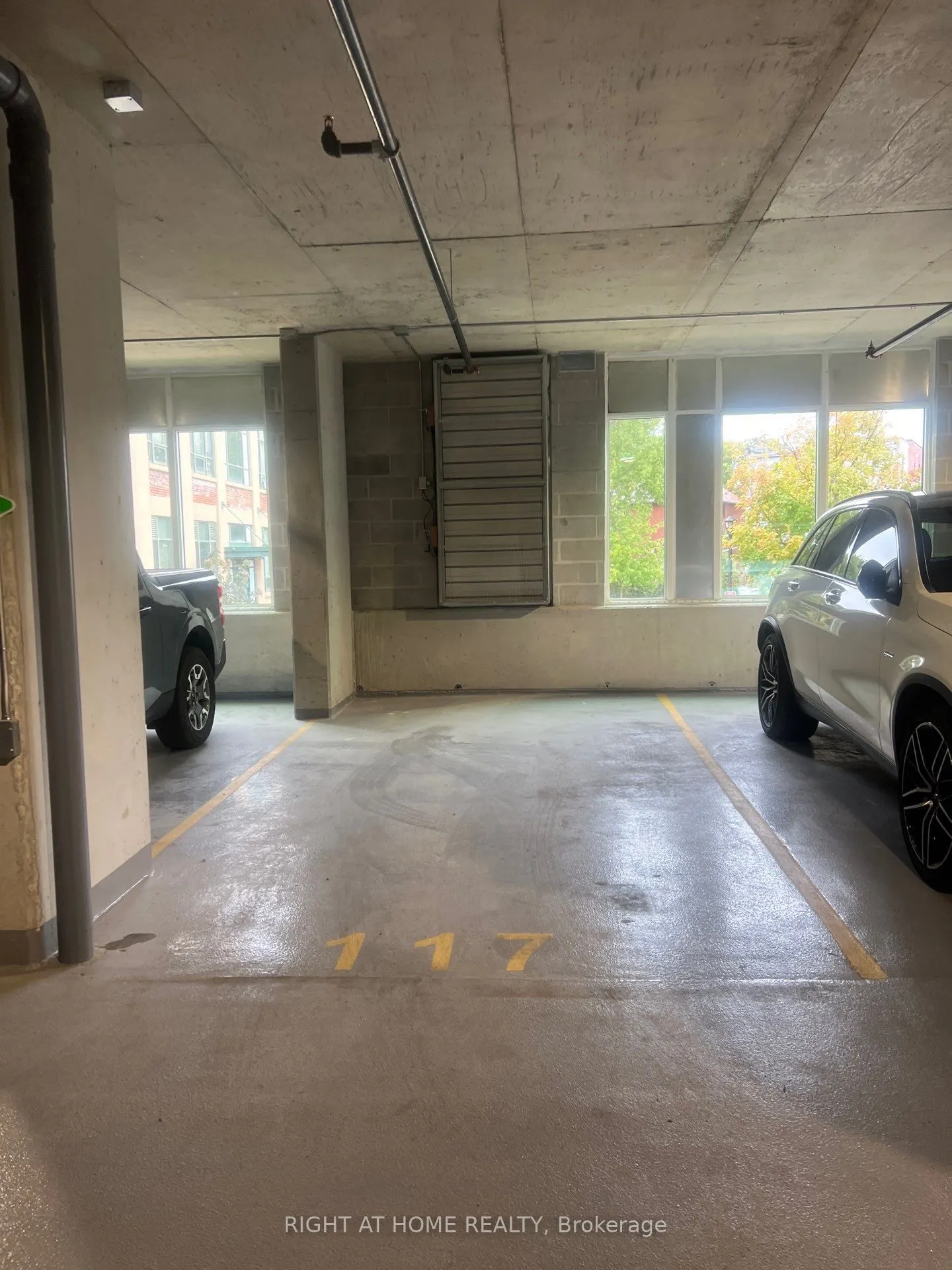 93 Arthur Street S, #1113