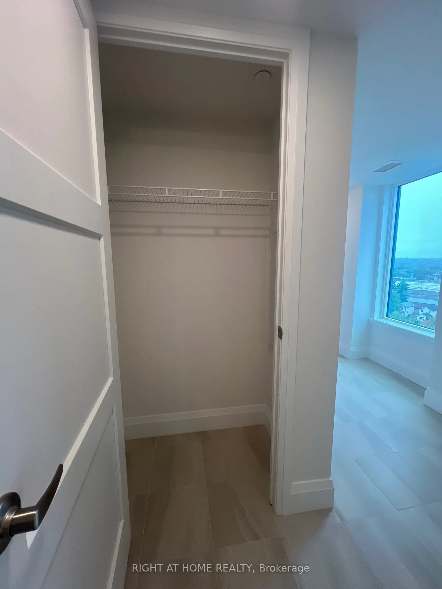 93 Arthur Street S, #1113