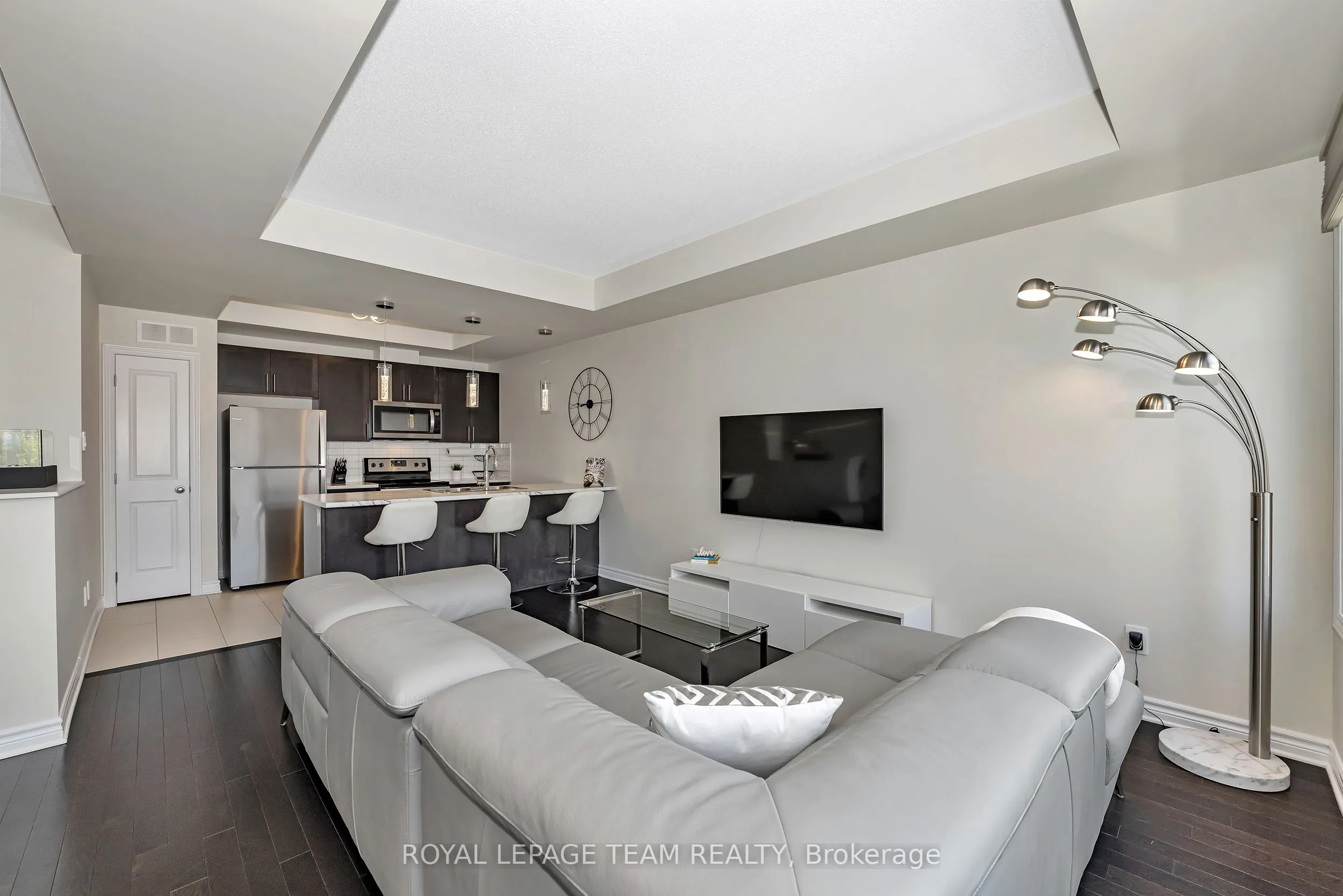 887 Kilbirnie Drive