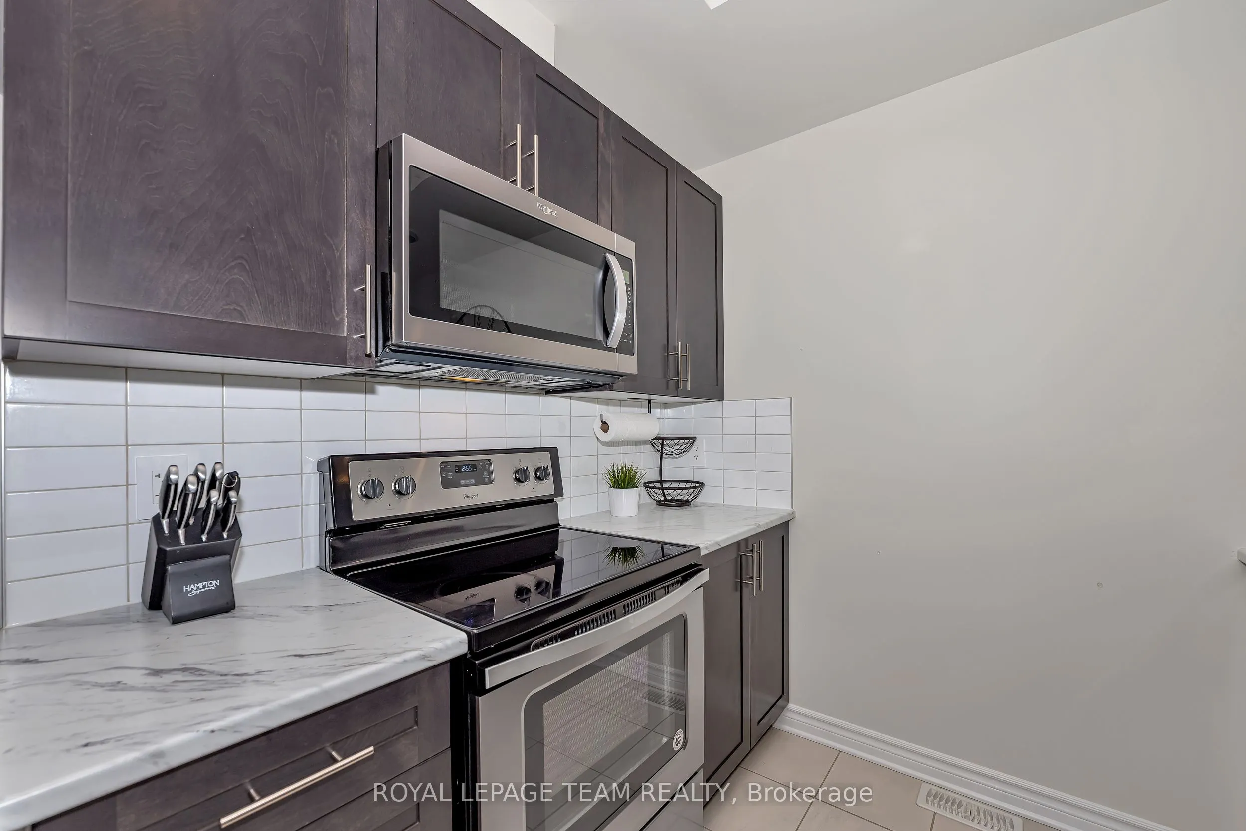 887 Kilbirnie Drive