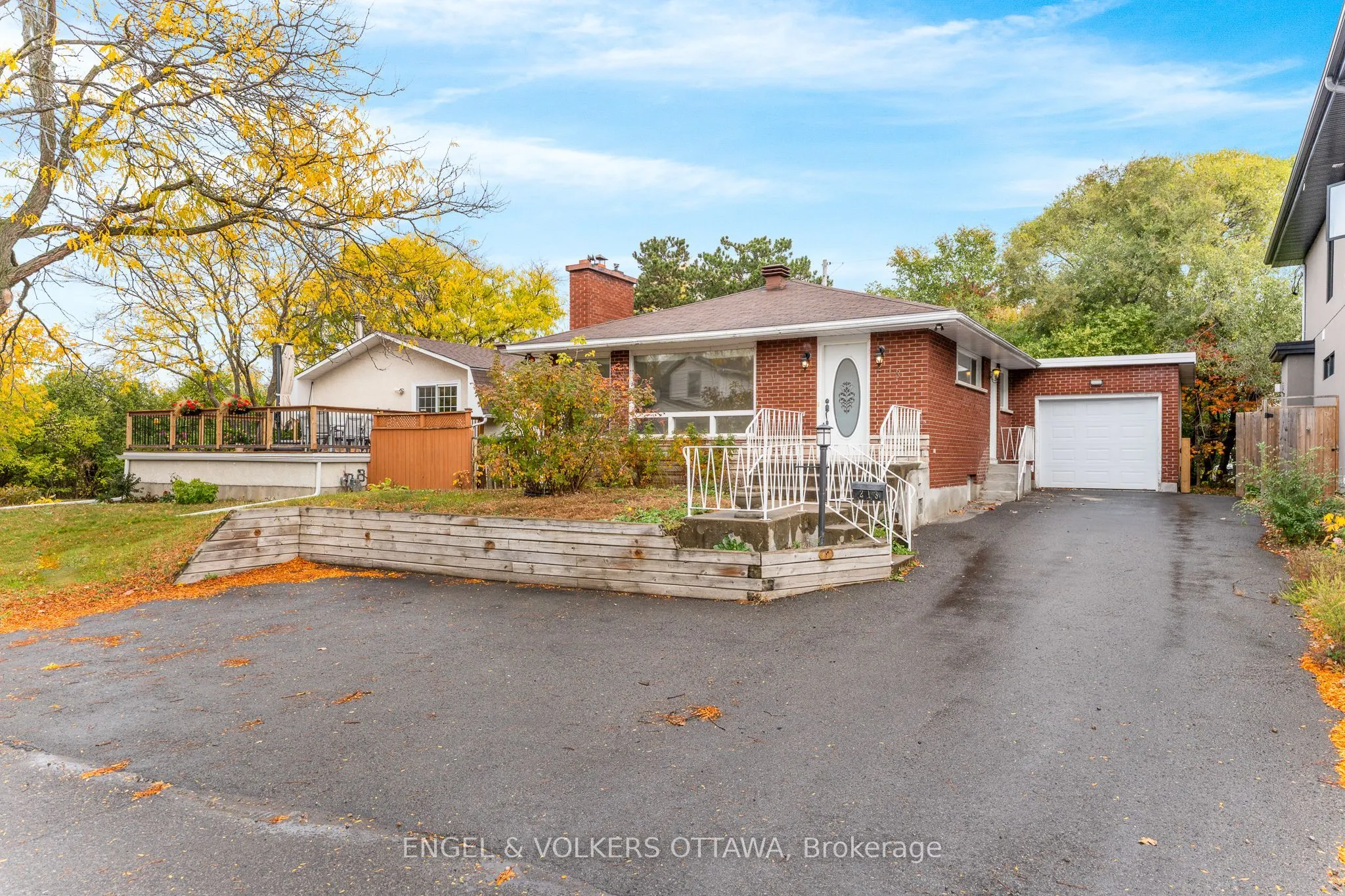 213 Royal Avenue