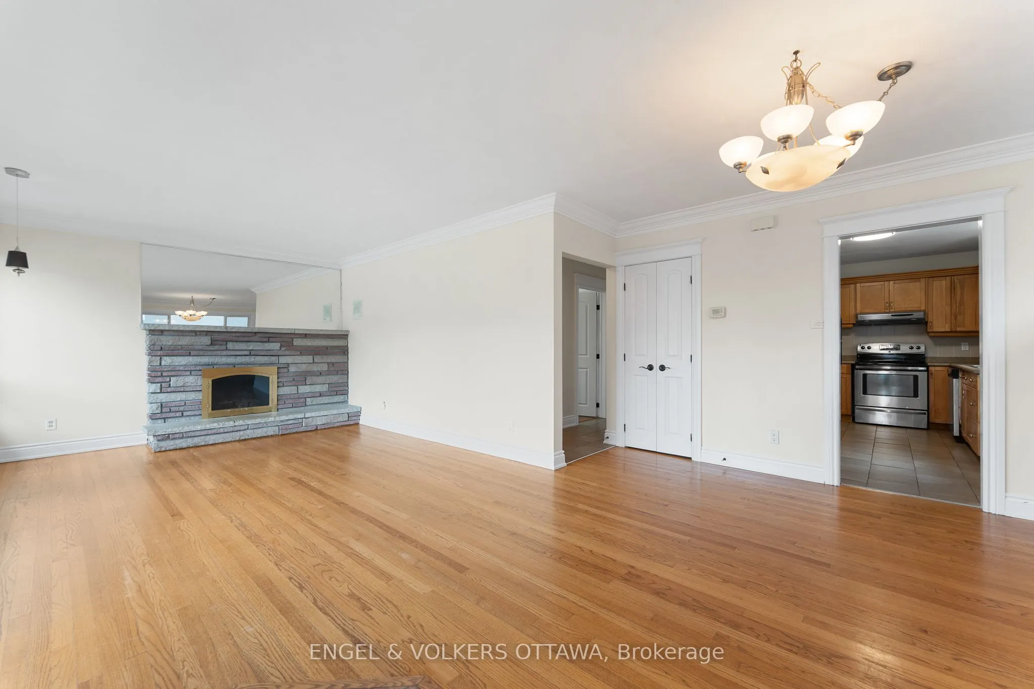 213 Royal Avenue