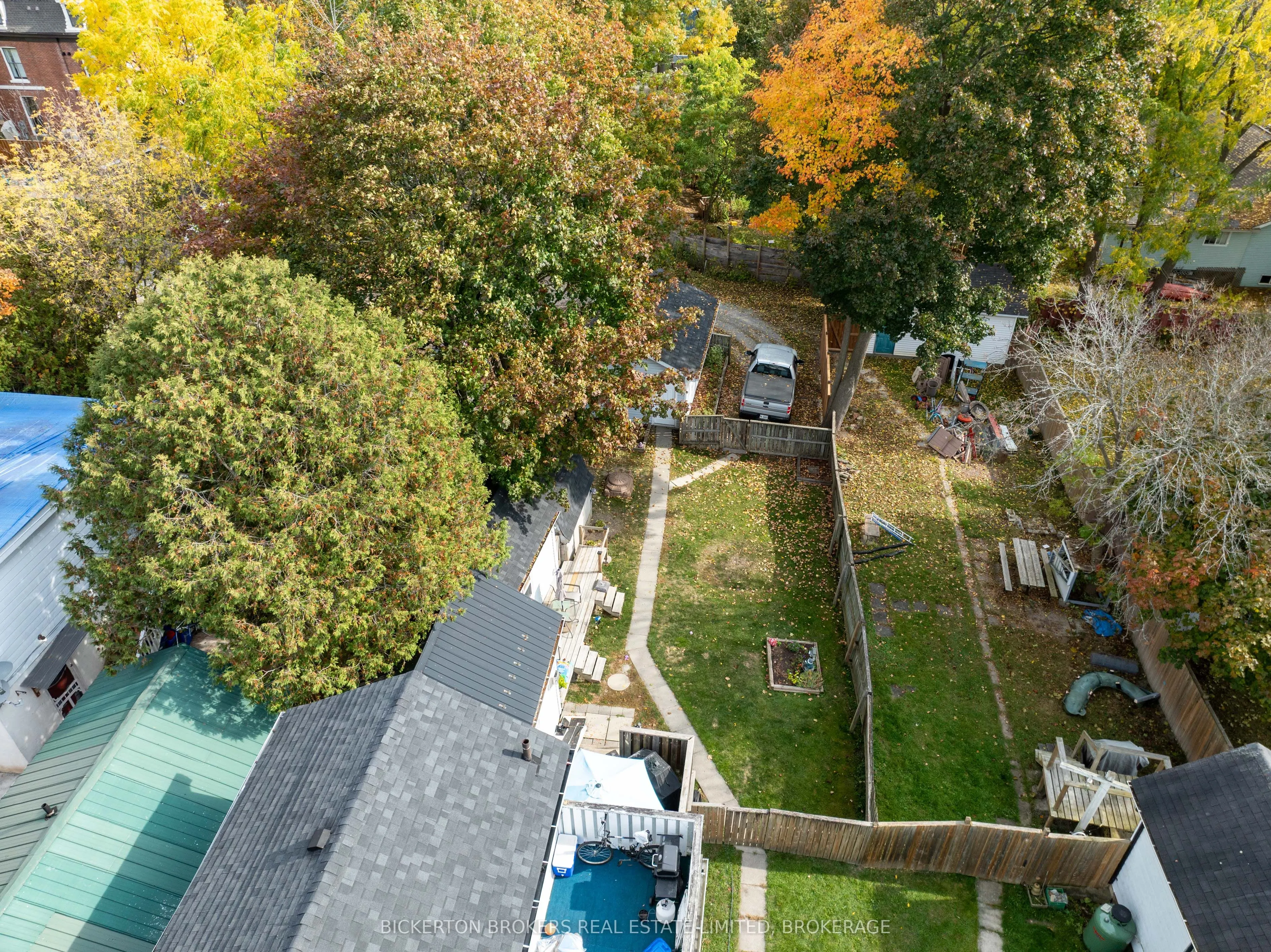 65 Hickory Street S