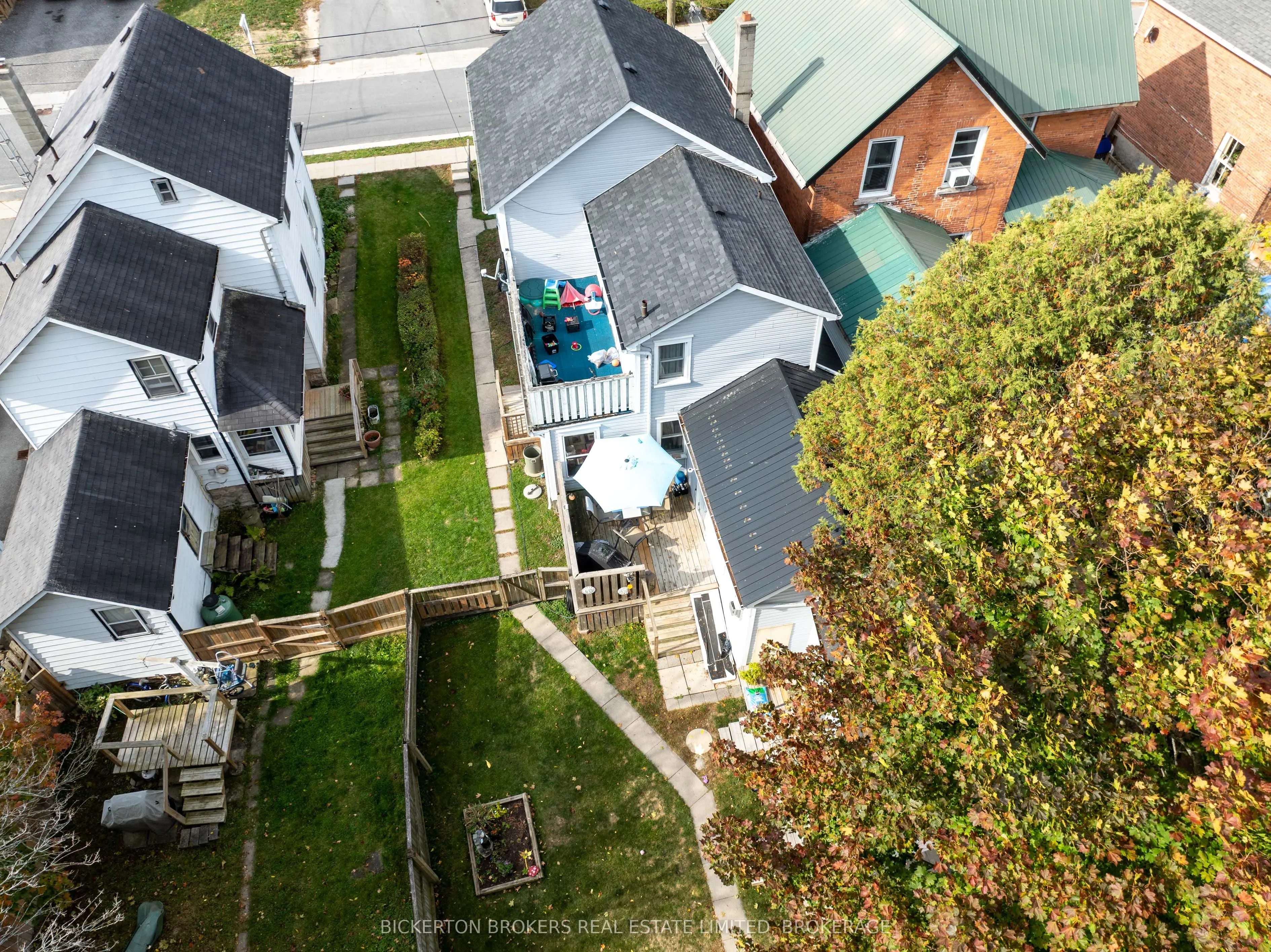 65 Hickory Street S