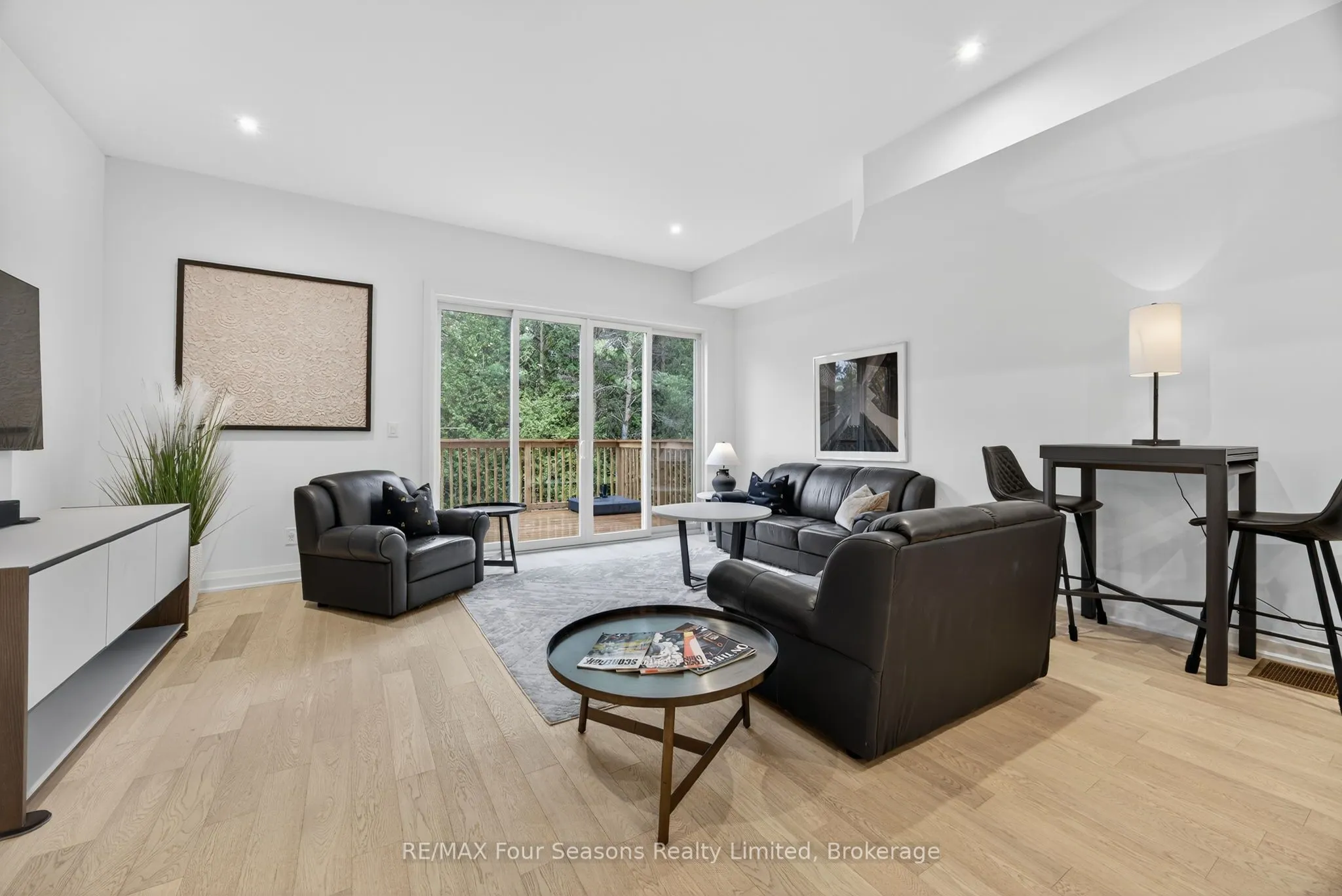 25 Waterview Lane