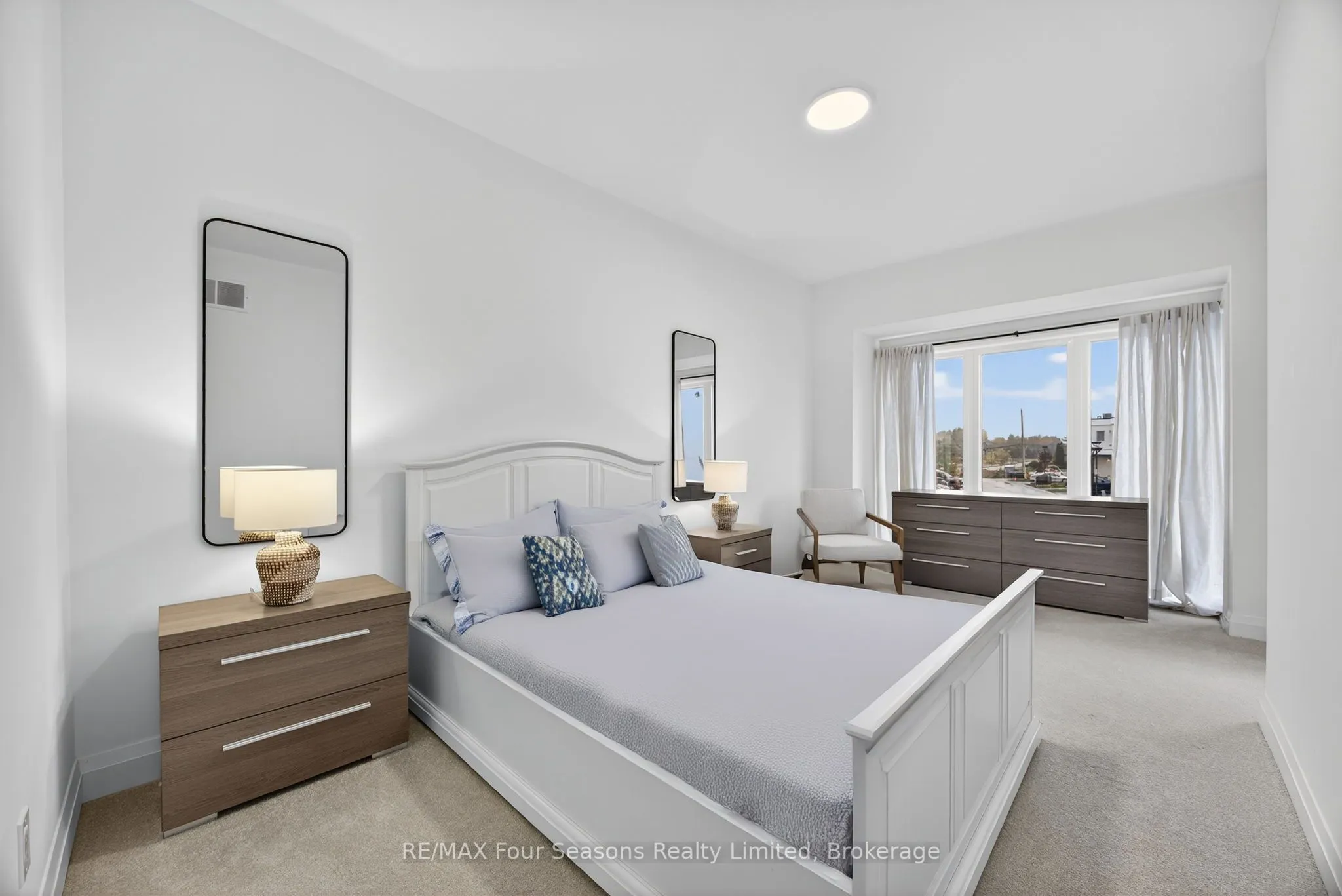 25 Waterview Lane
