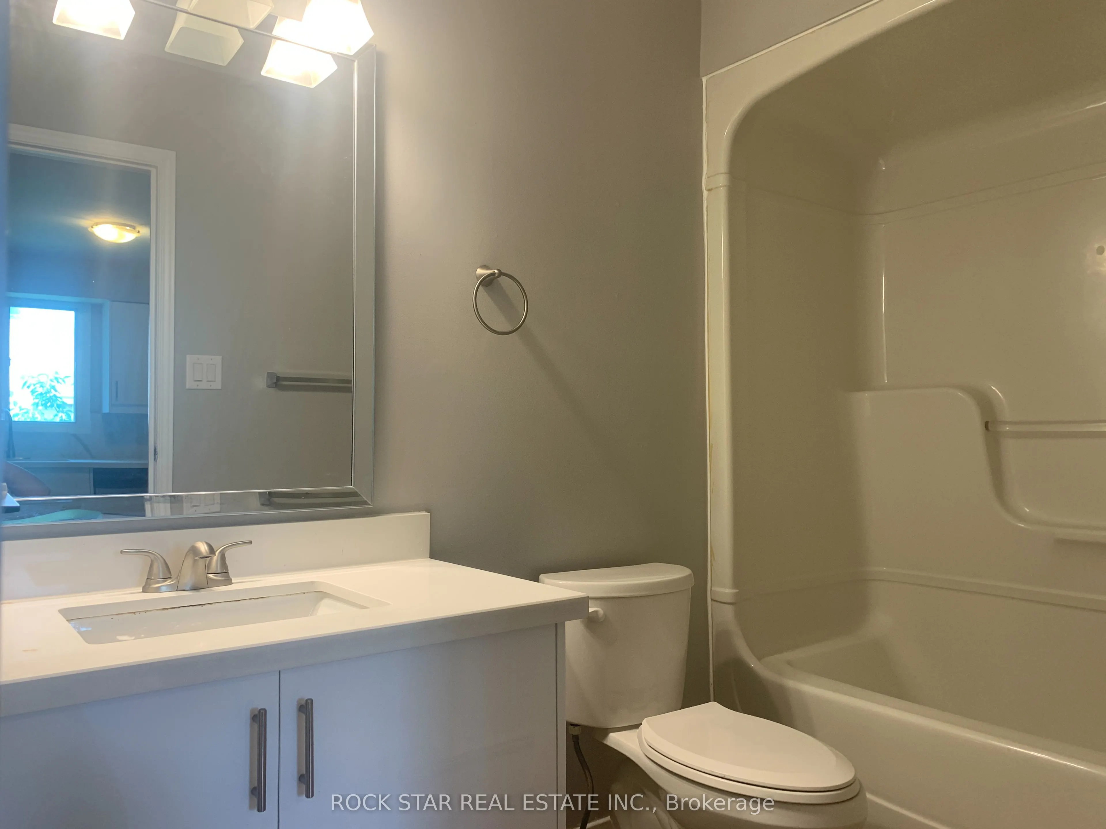 22 Dacotah Street, #1