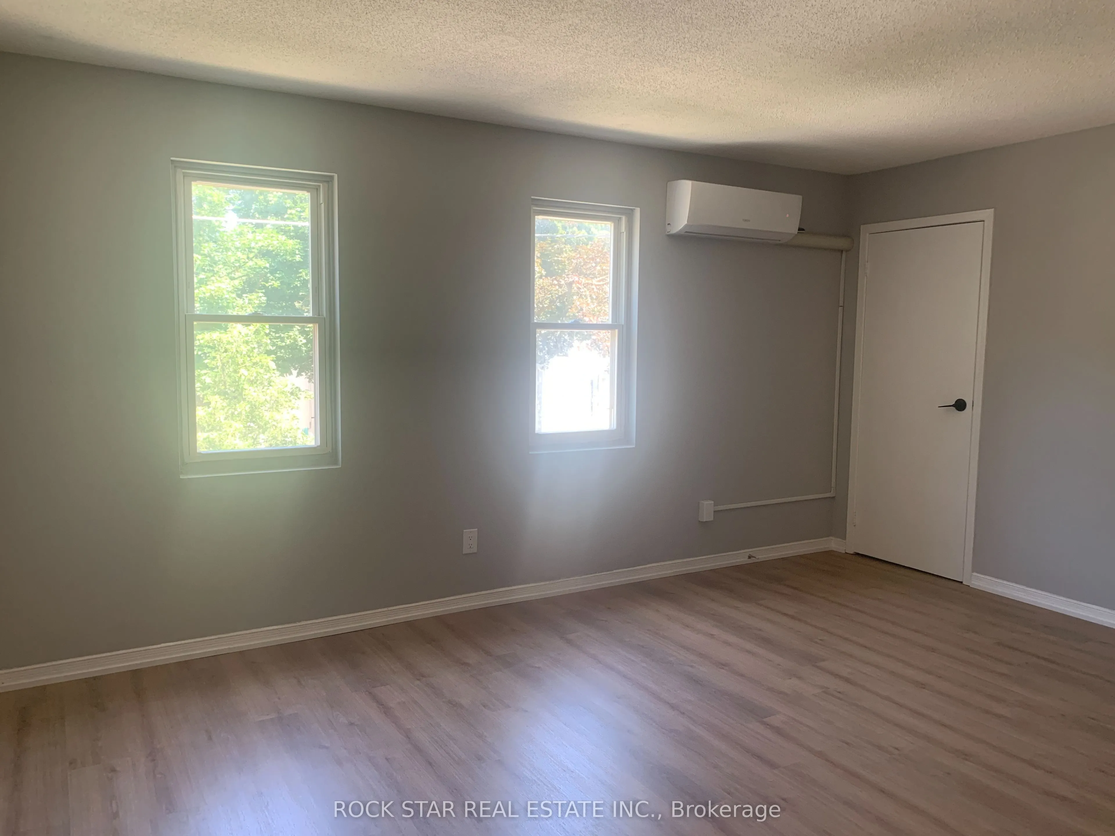 22 Dacotah Street, #1