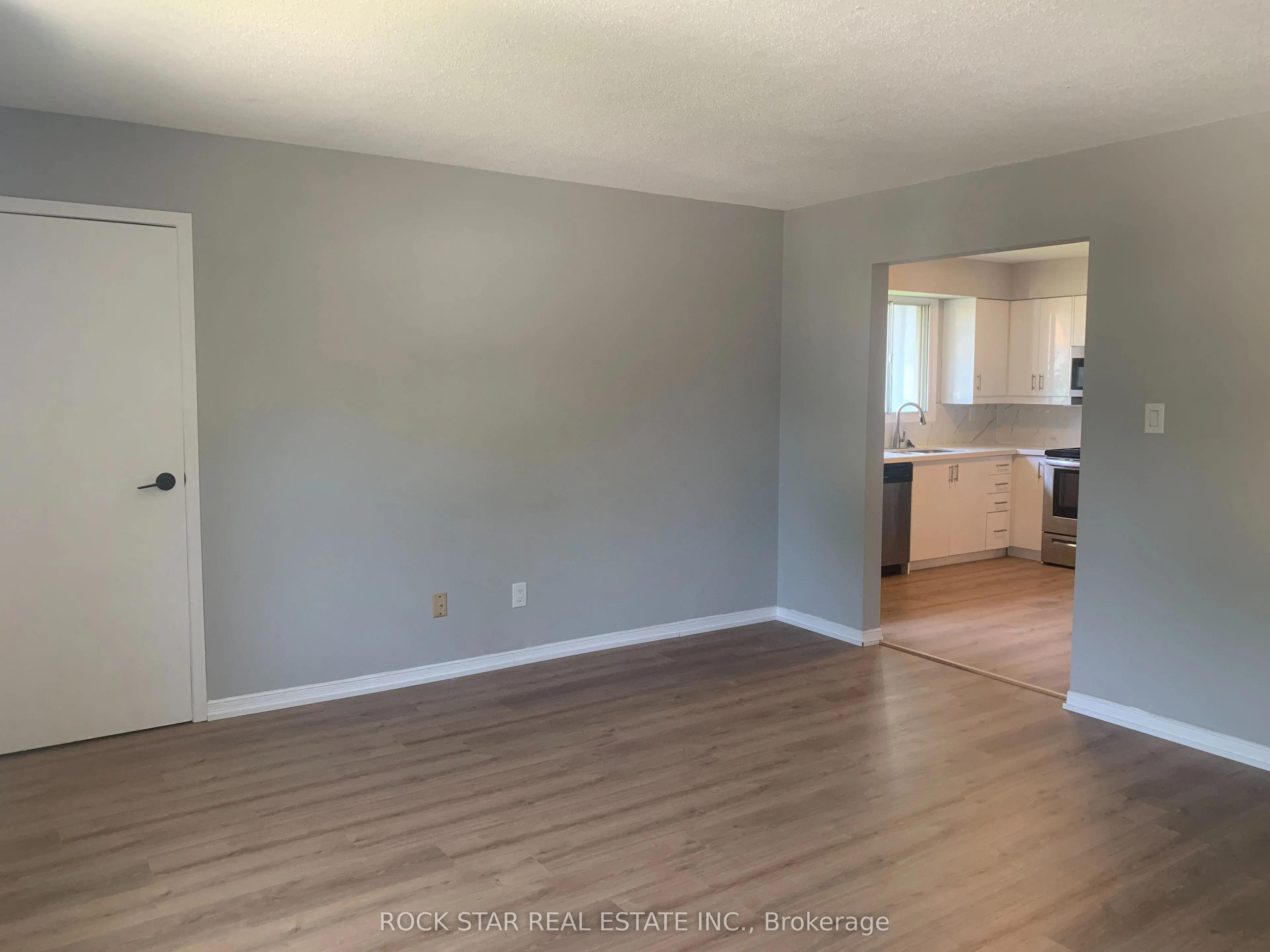 22 Dacotah Street, #1