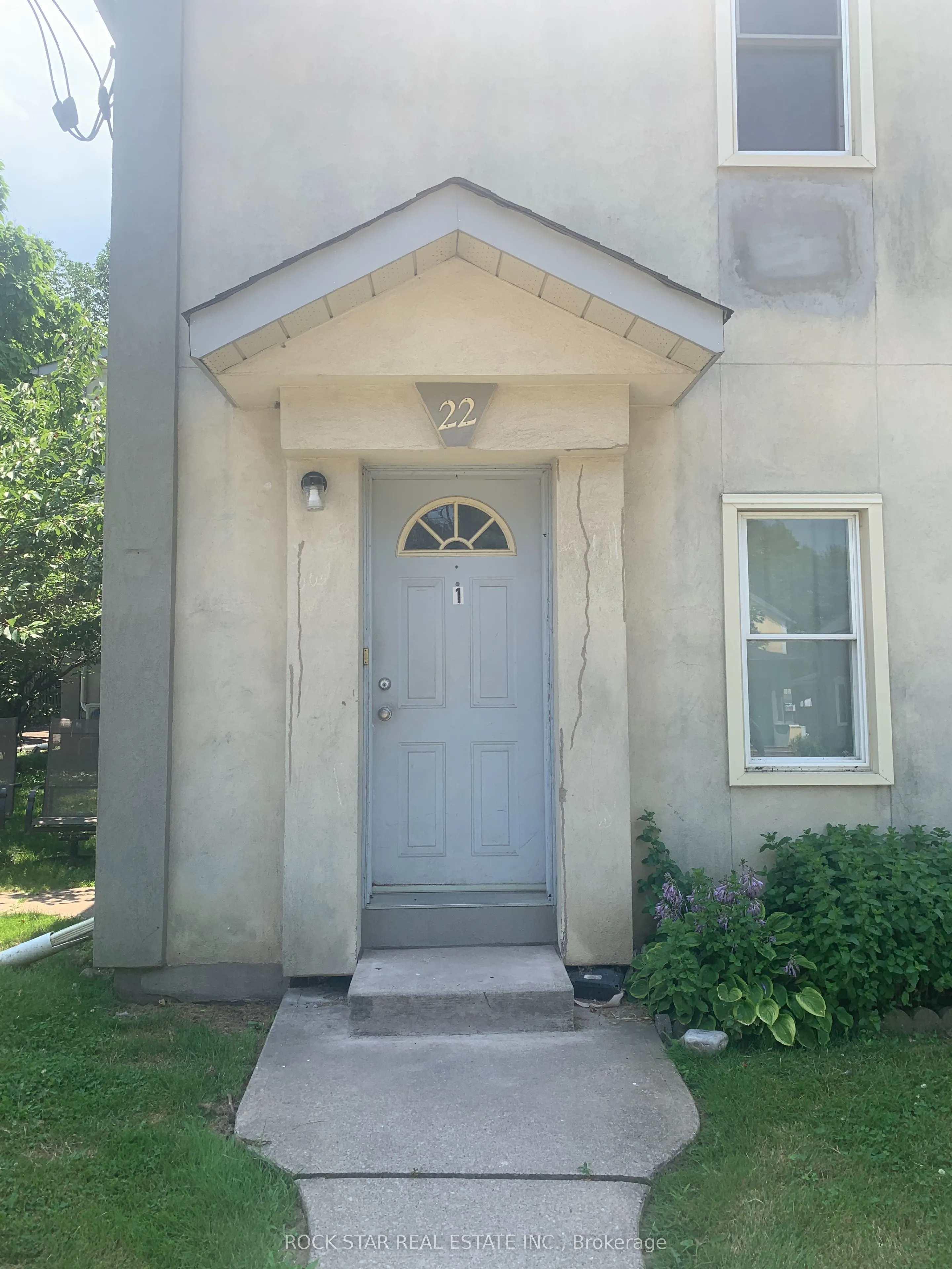 22 Dacotah Street, #1