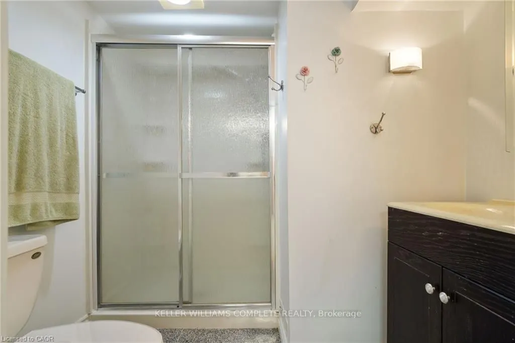 3 MONTROSE Avenue