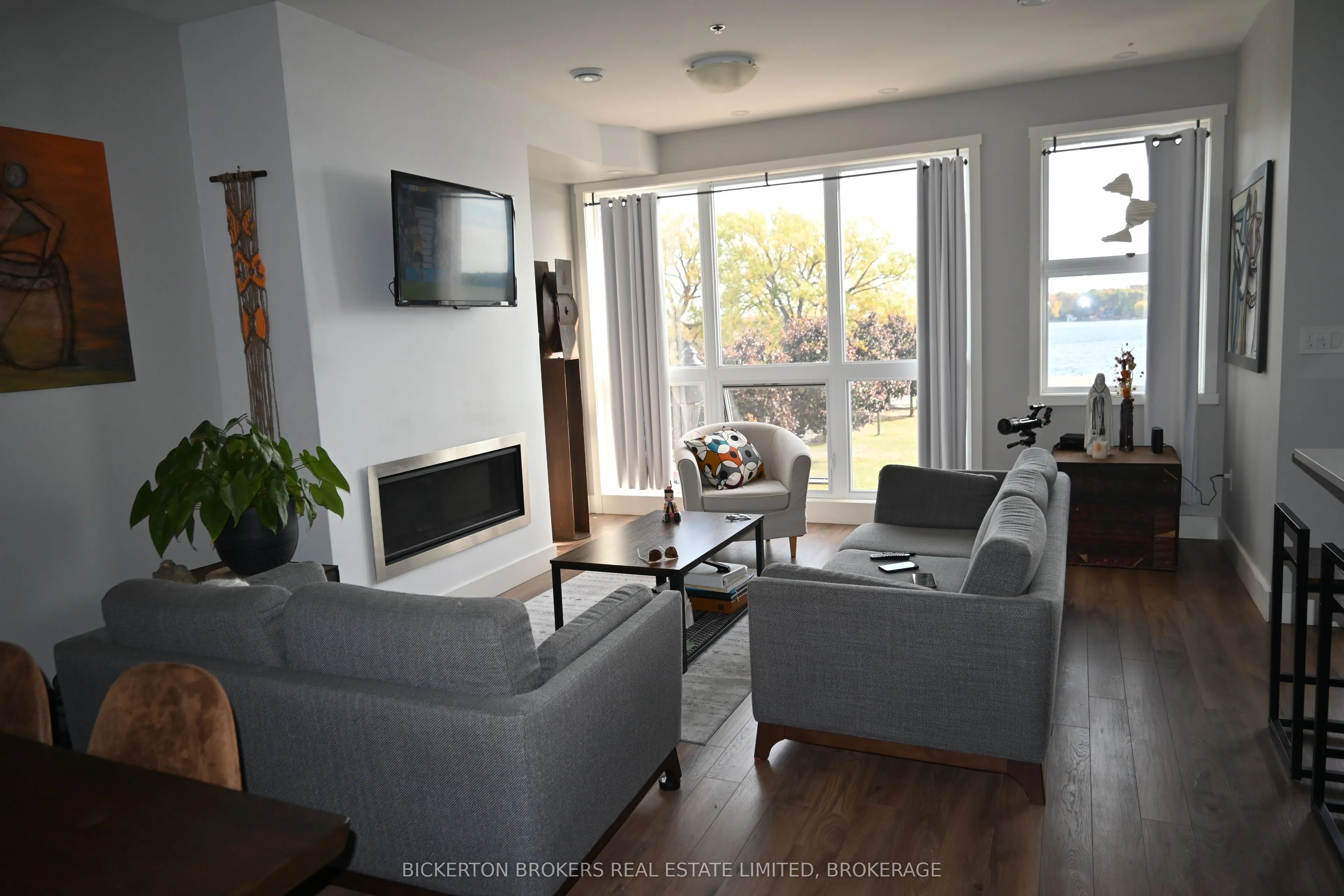130 Water Street, #207