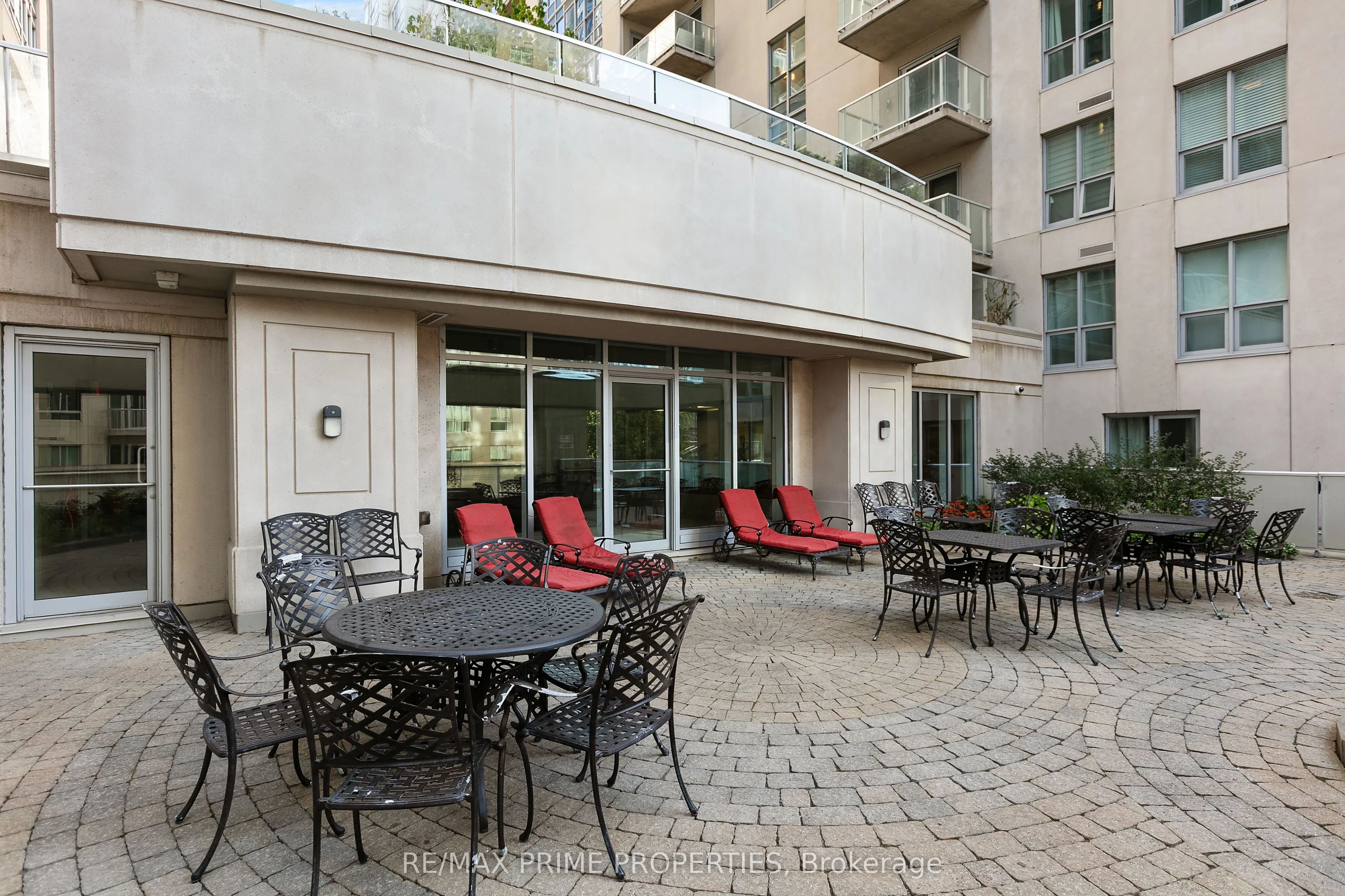 195 Besserer Street, #1306