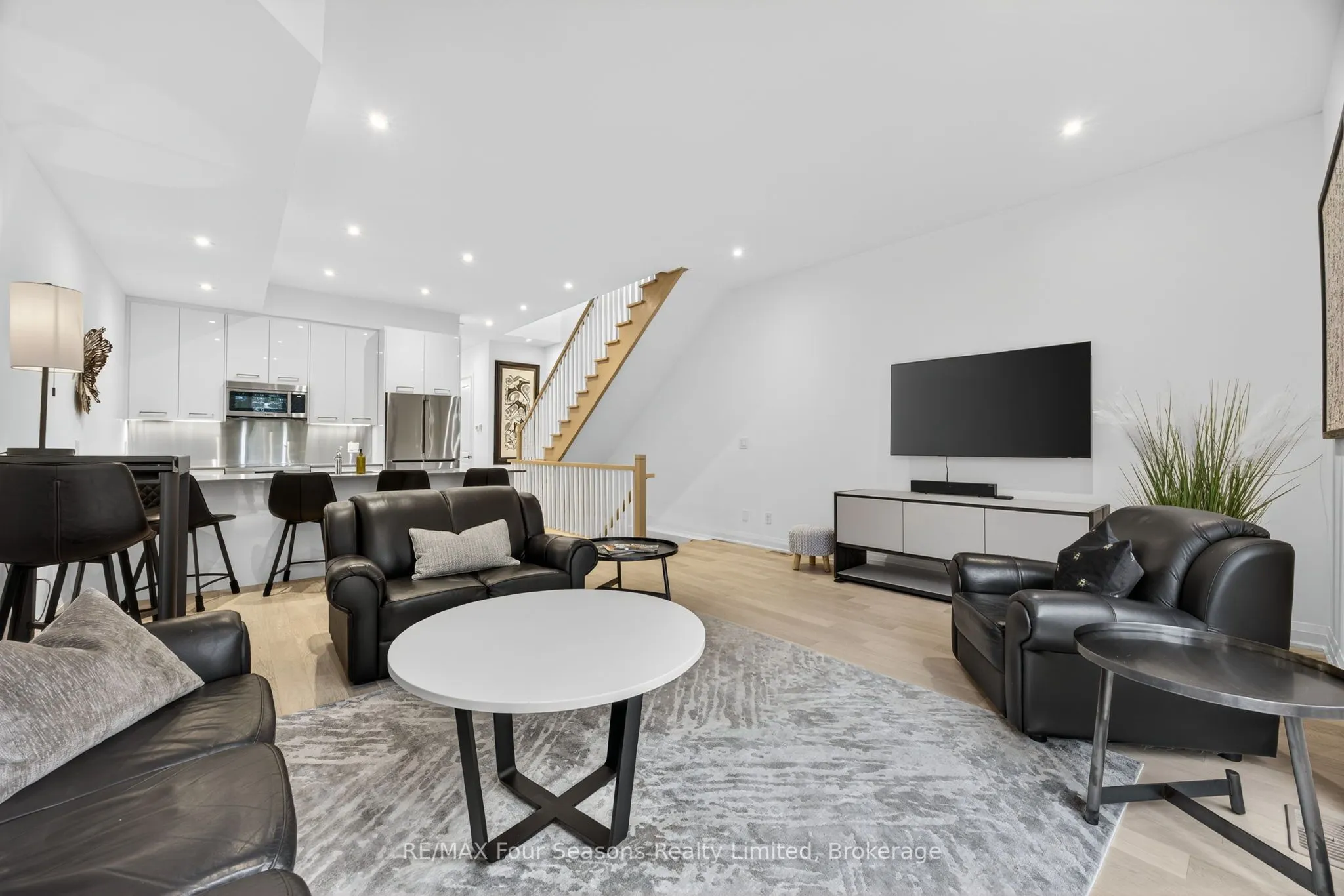 25 Waterview Lane