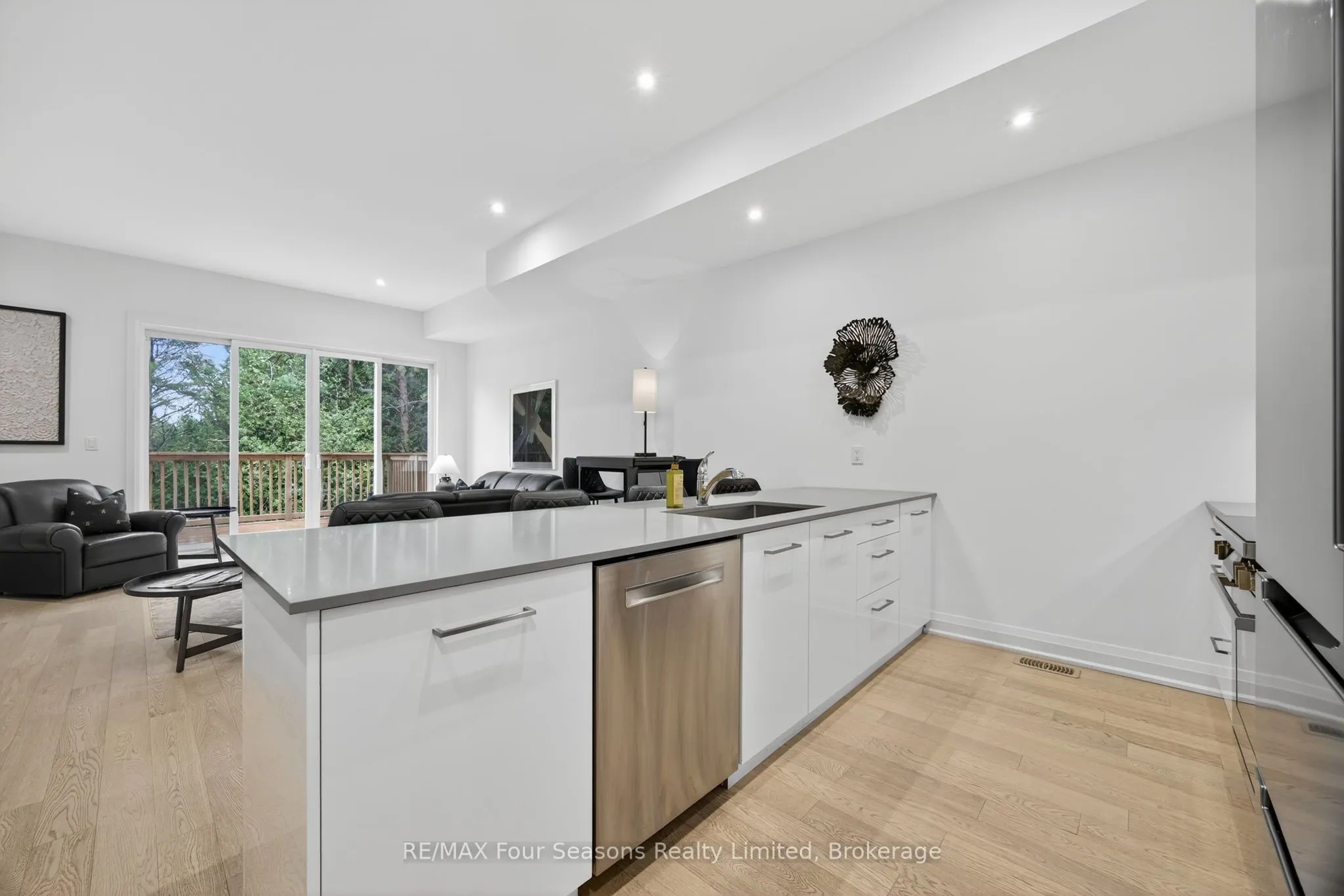 25 Waterview Lane