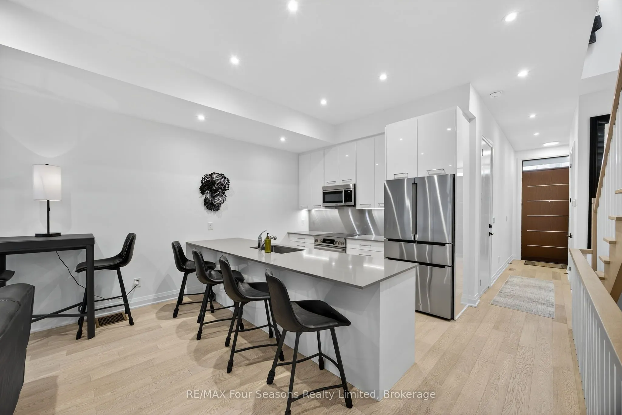25 Waterview Lane