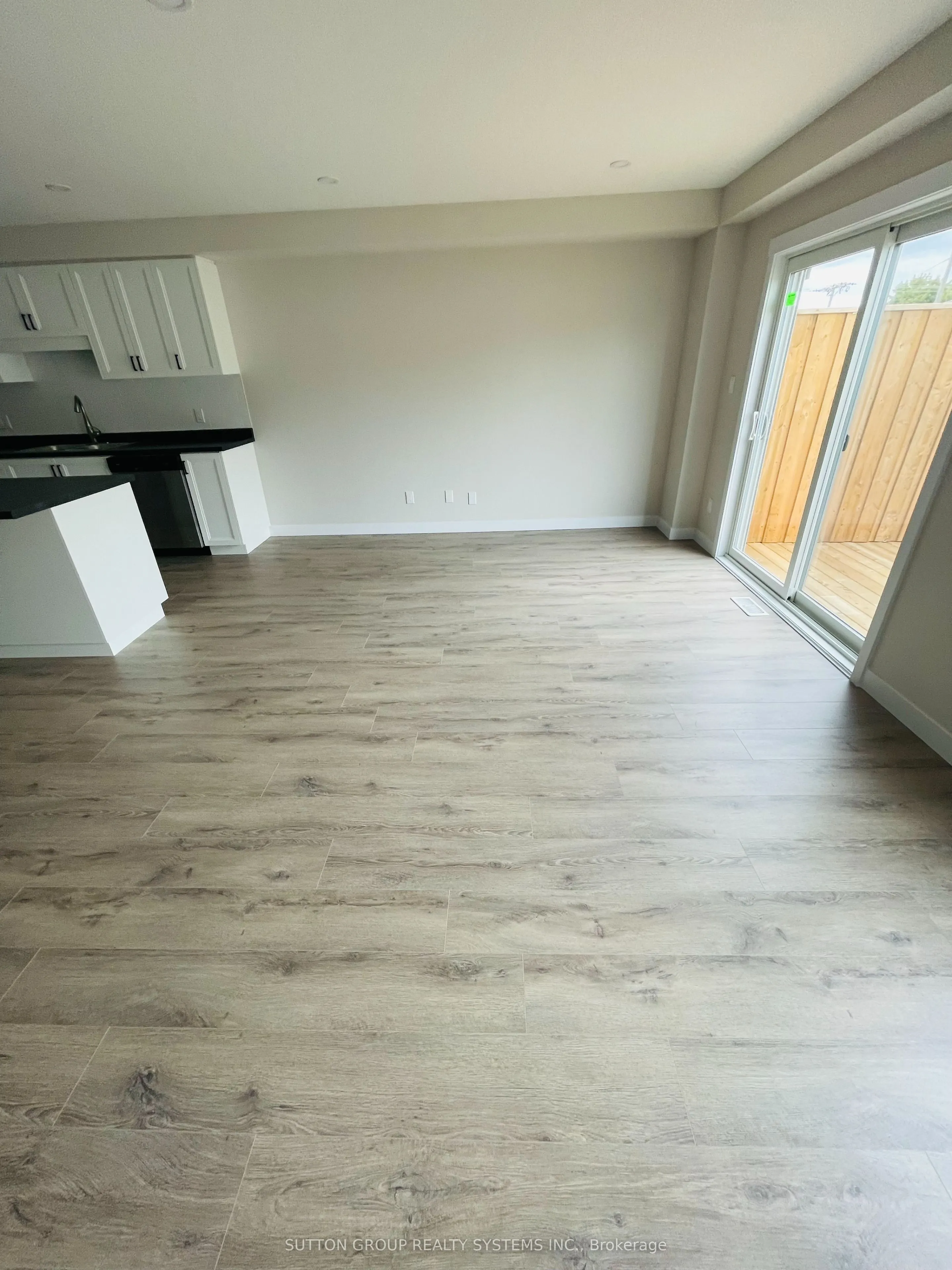 160 Stanley Street, #4
