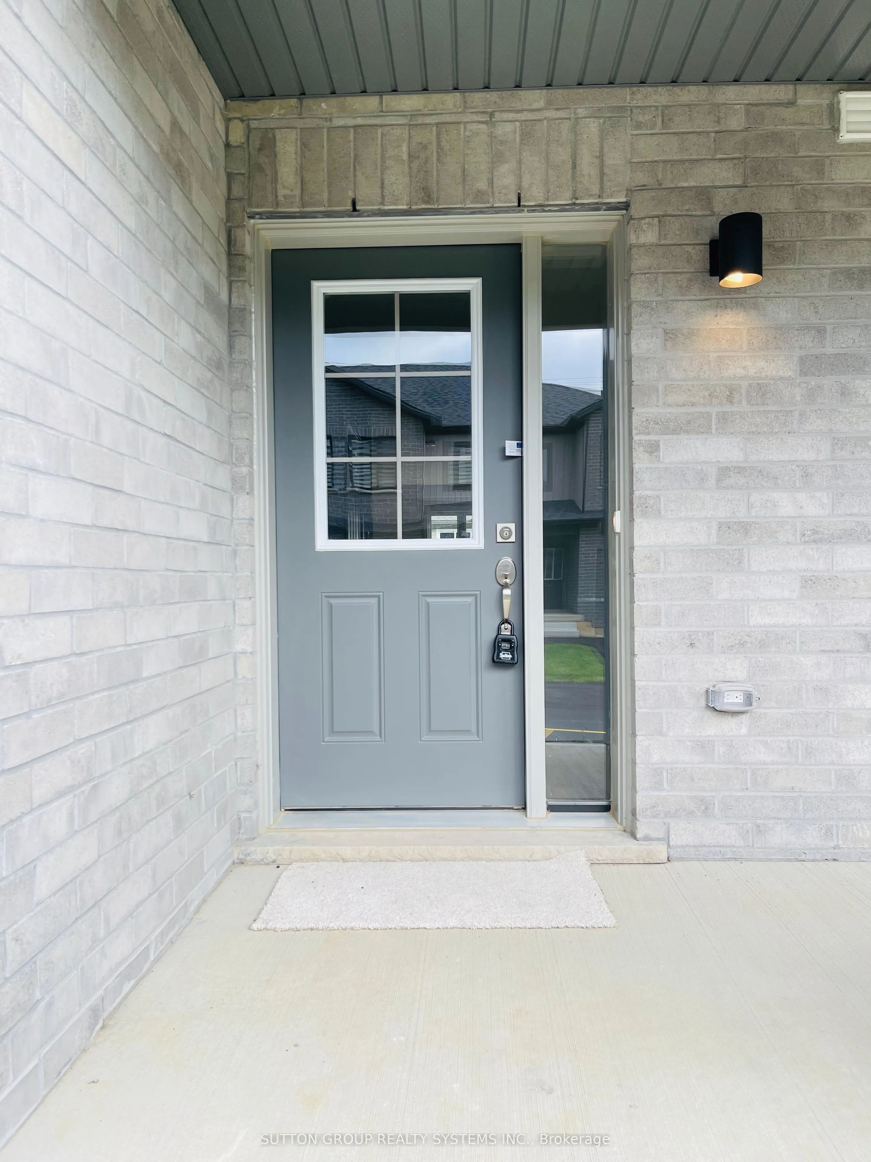 160 Stanley Street, #4