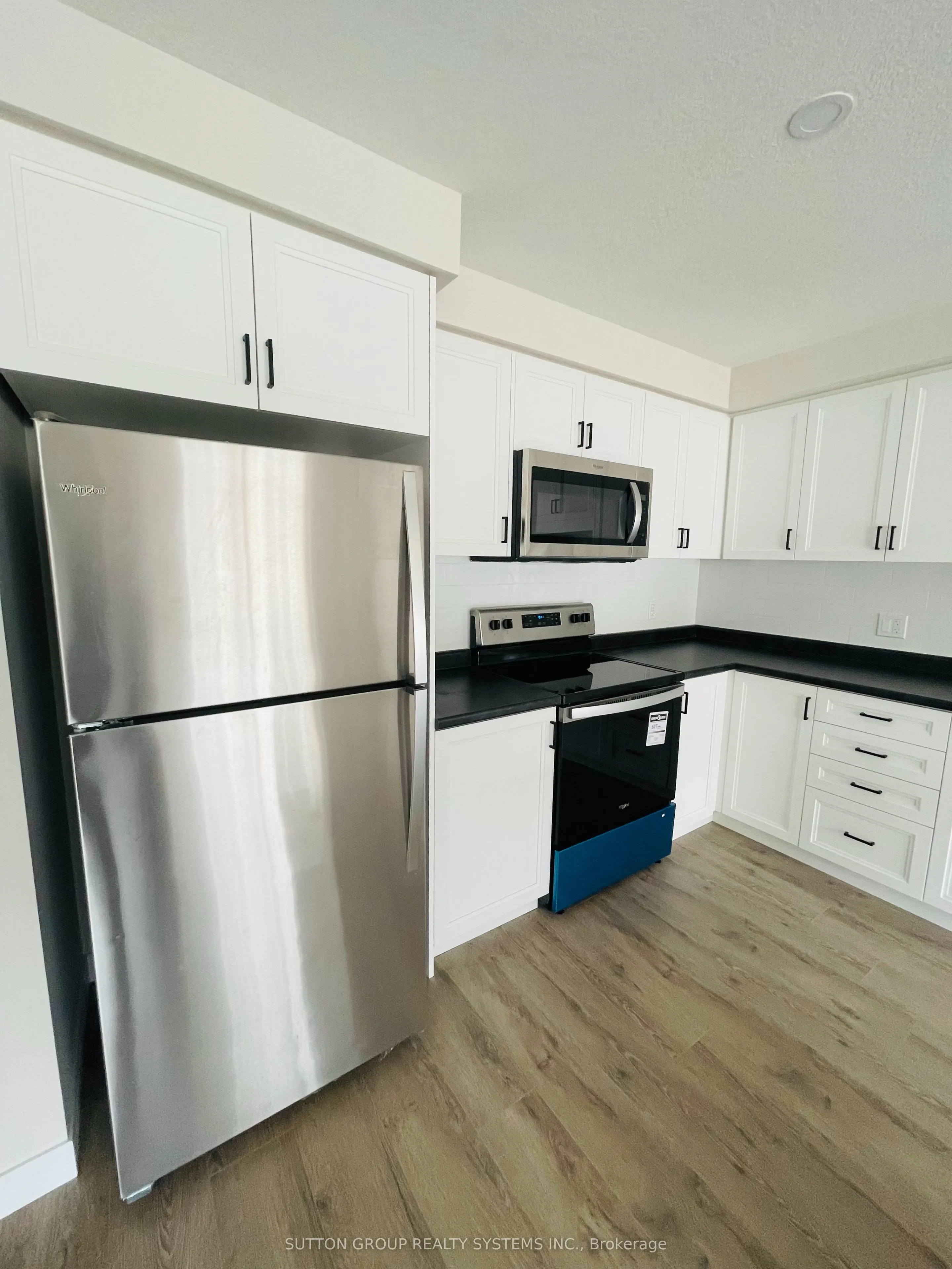 160 Stanley Street, #4