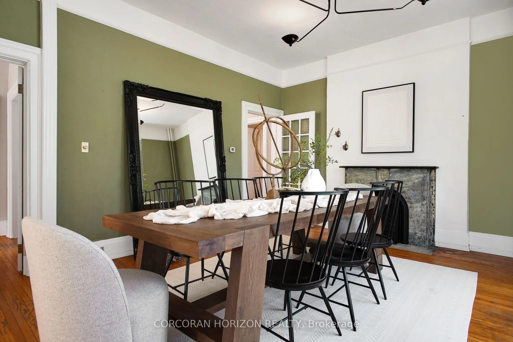 78 William Street W