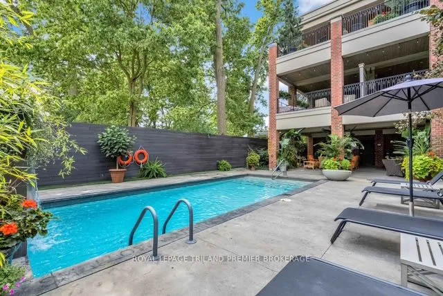 122 Wortley Road, #202
