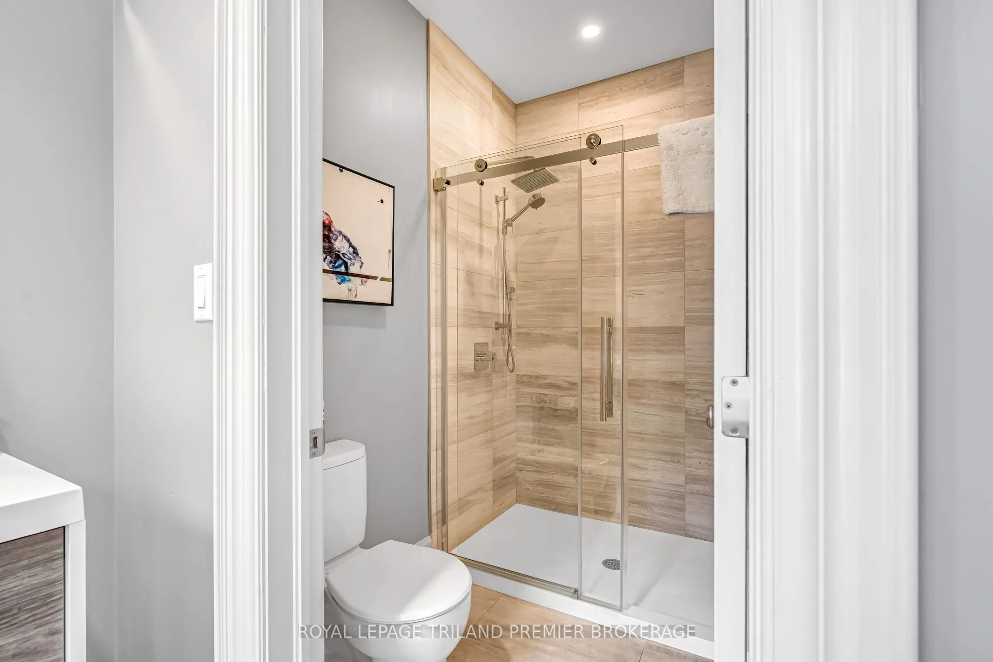 122 Wortley Road, #202