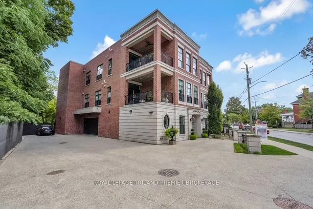 122 Wortley Road, #202
