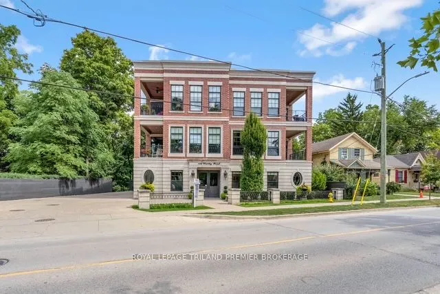 122 Wortley Road, #202