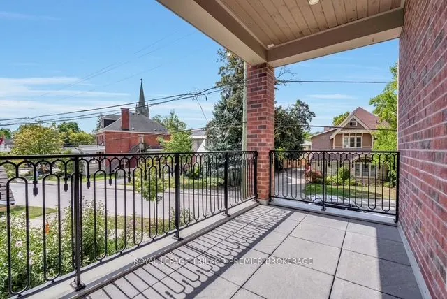 122 Wortley Road, #202