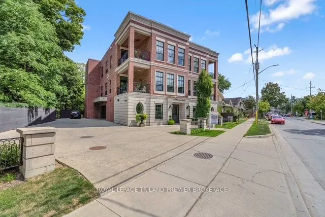 122 Wortley Road, #202