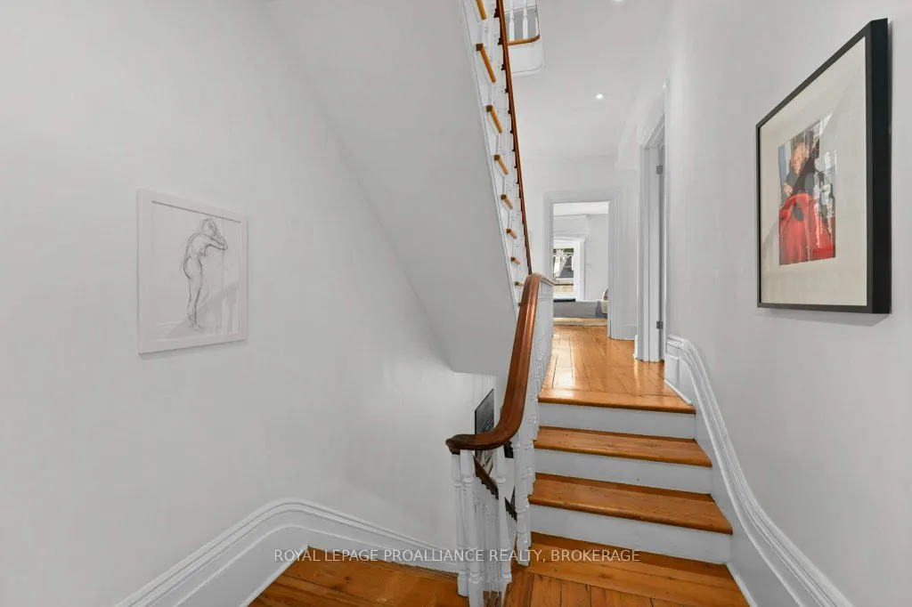 28 Wellington Street