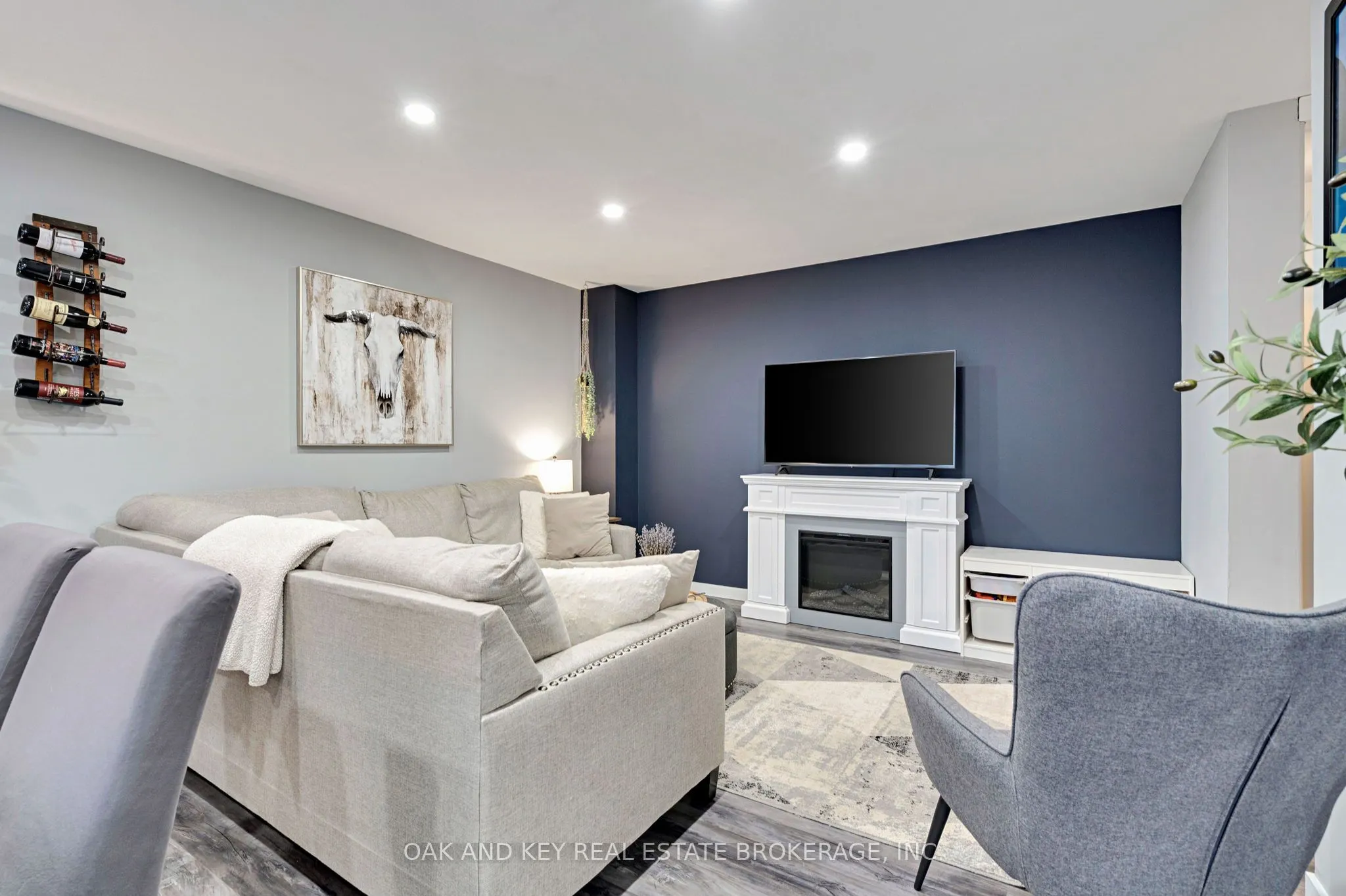 392 Homestead Court, #32